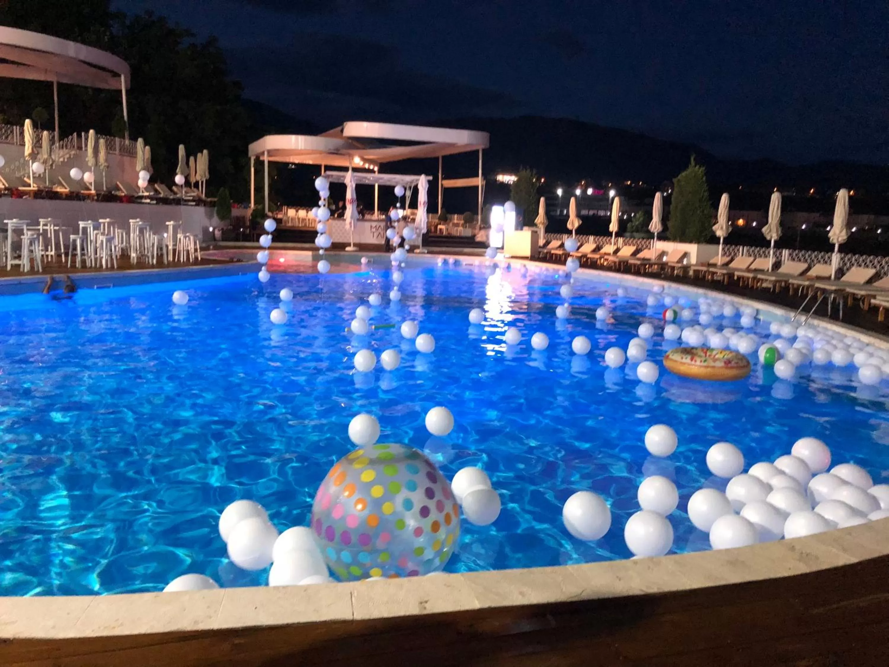 Swimming Pool in Mai Tai Resort