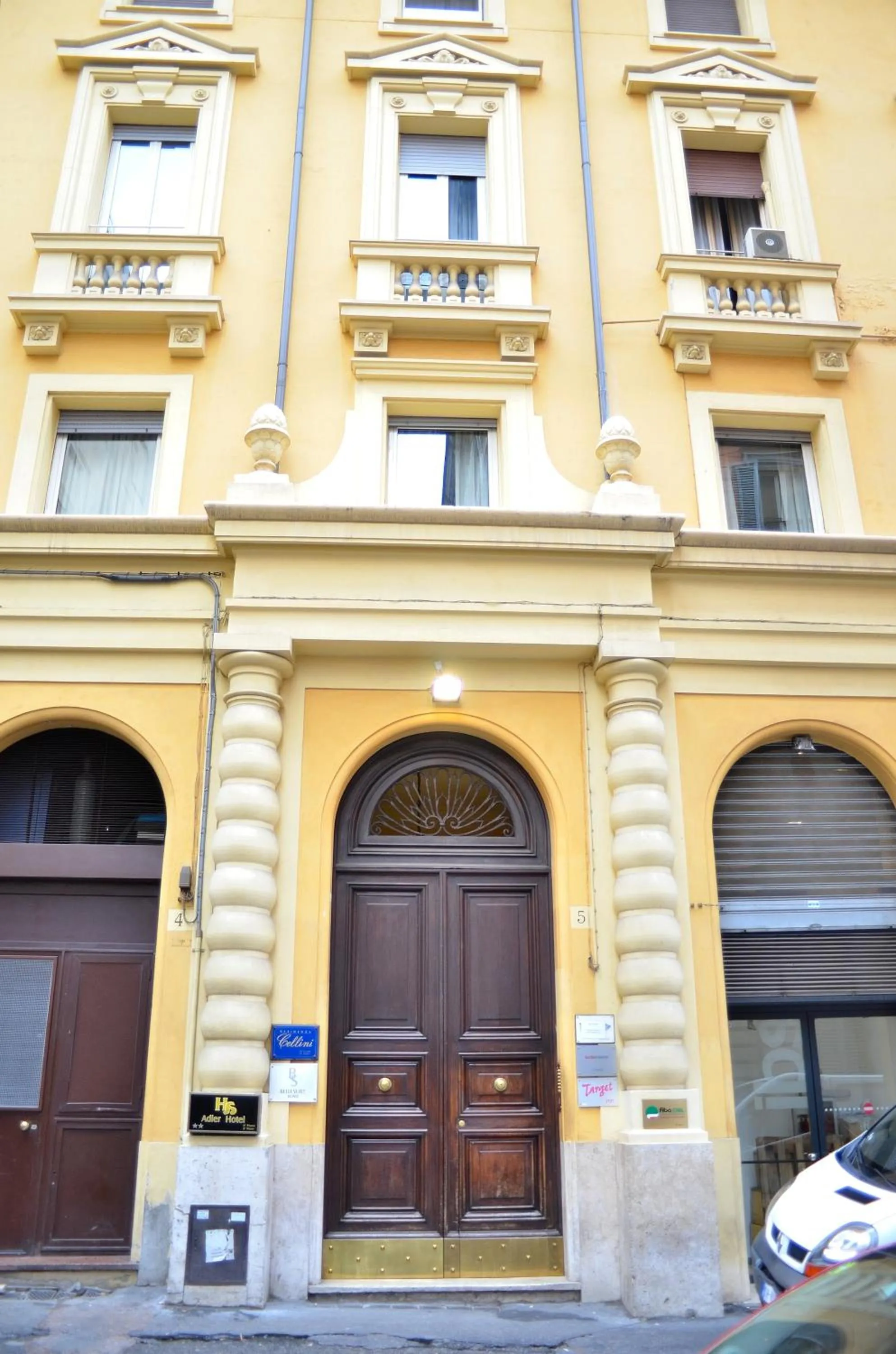 Property building in Target Inn Rooms