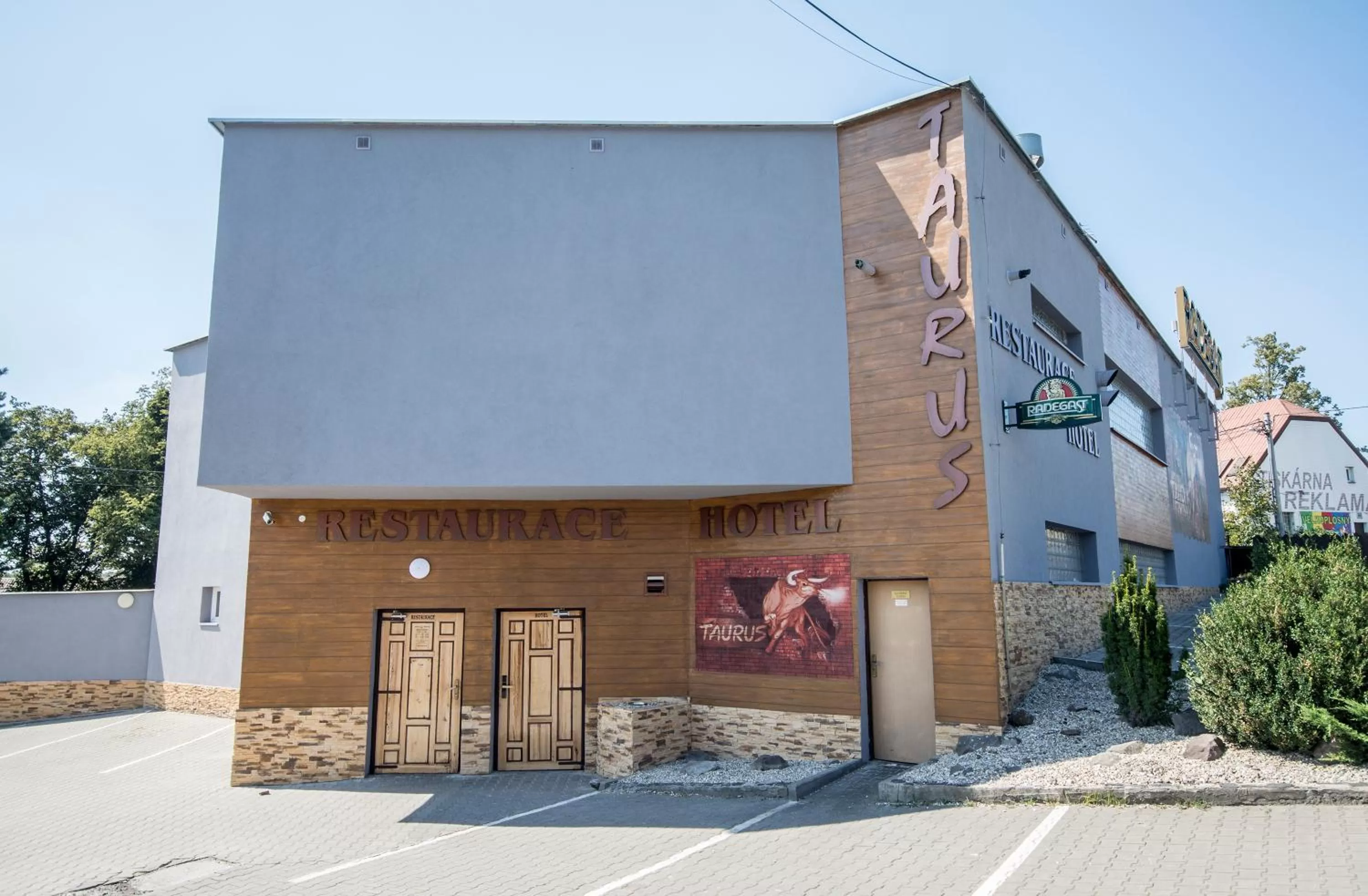 Property Building in Hotel Taurus