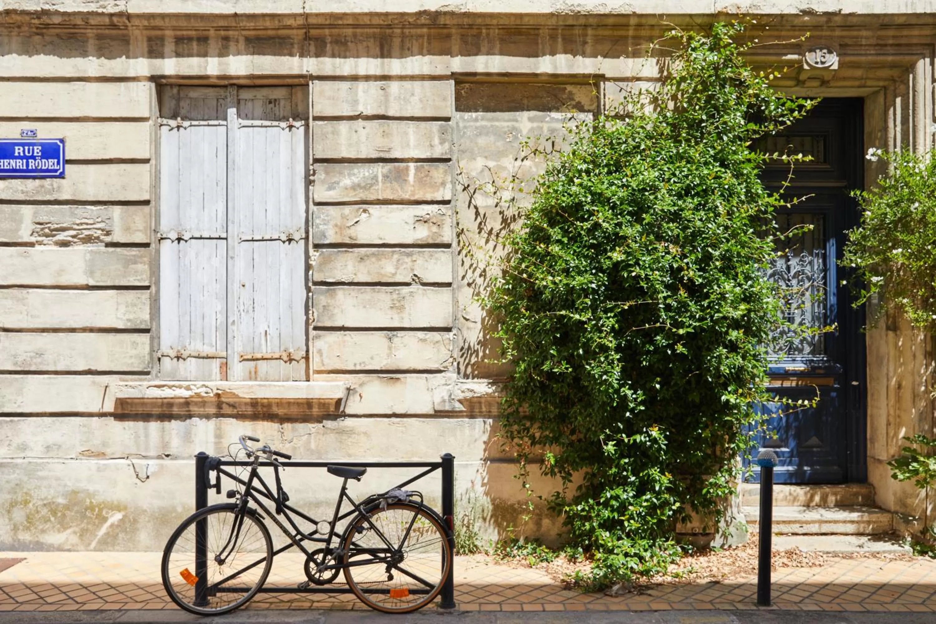 Neighbourhood in Hotel Indigo Bordeaux Centre Chartrons by IHG