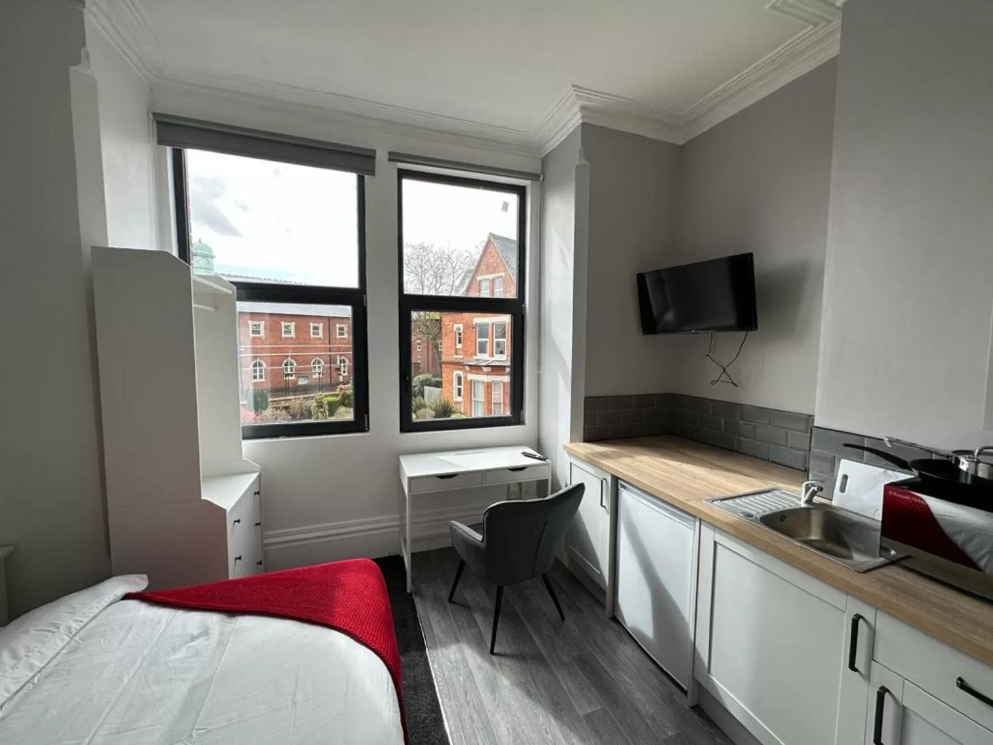 Kitchen/Kitchenette in The Fishpond - Premier Nottingham Studios