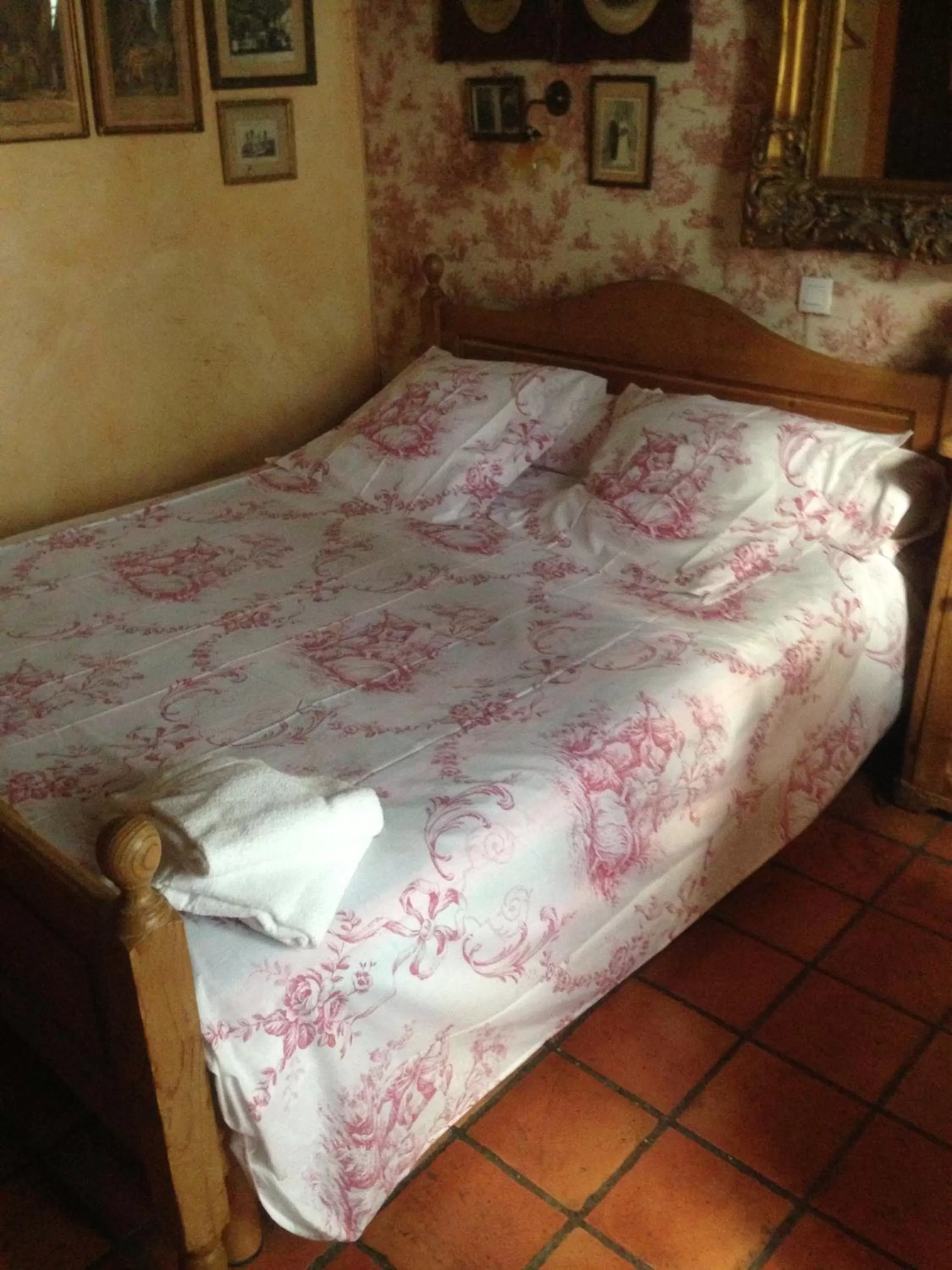 Bedroom, Bed in Hotel de Nesle