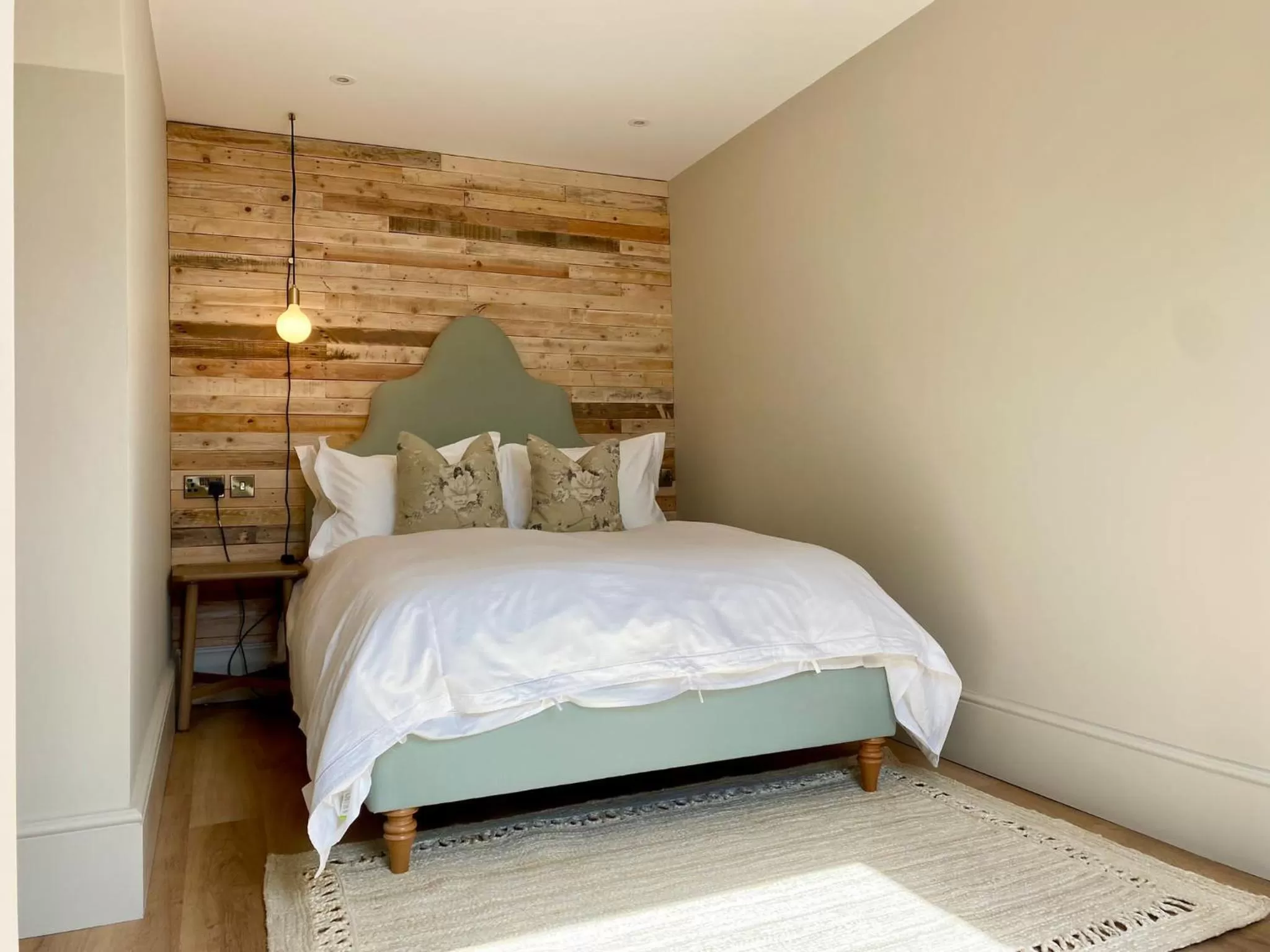 Bed in Railway House York by Chateau Anna