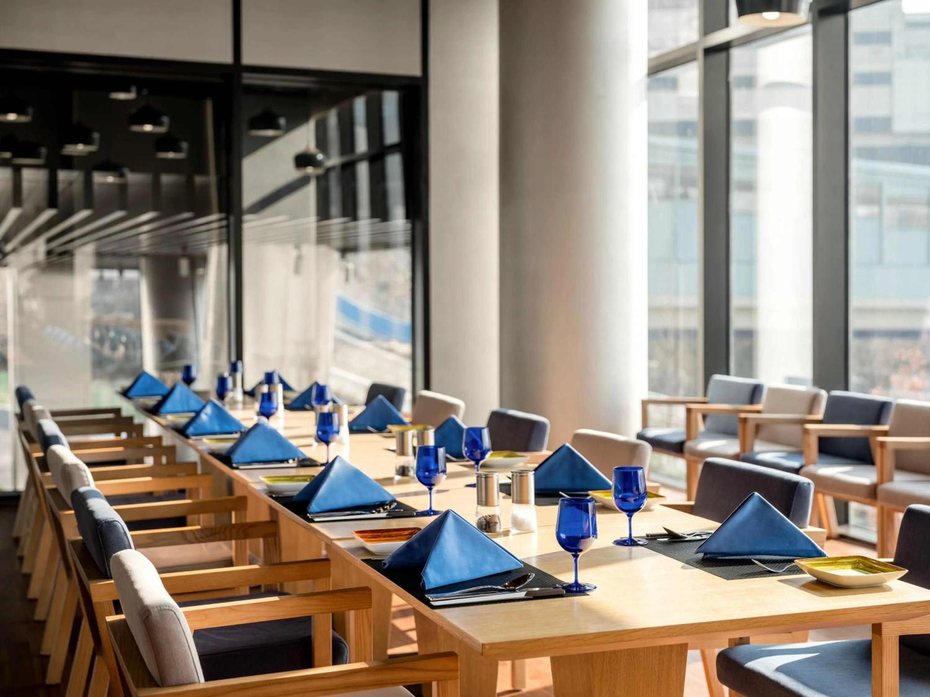 Restaurant/places to eat in Novotel Suites Ambassador Seoul Yongsan