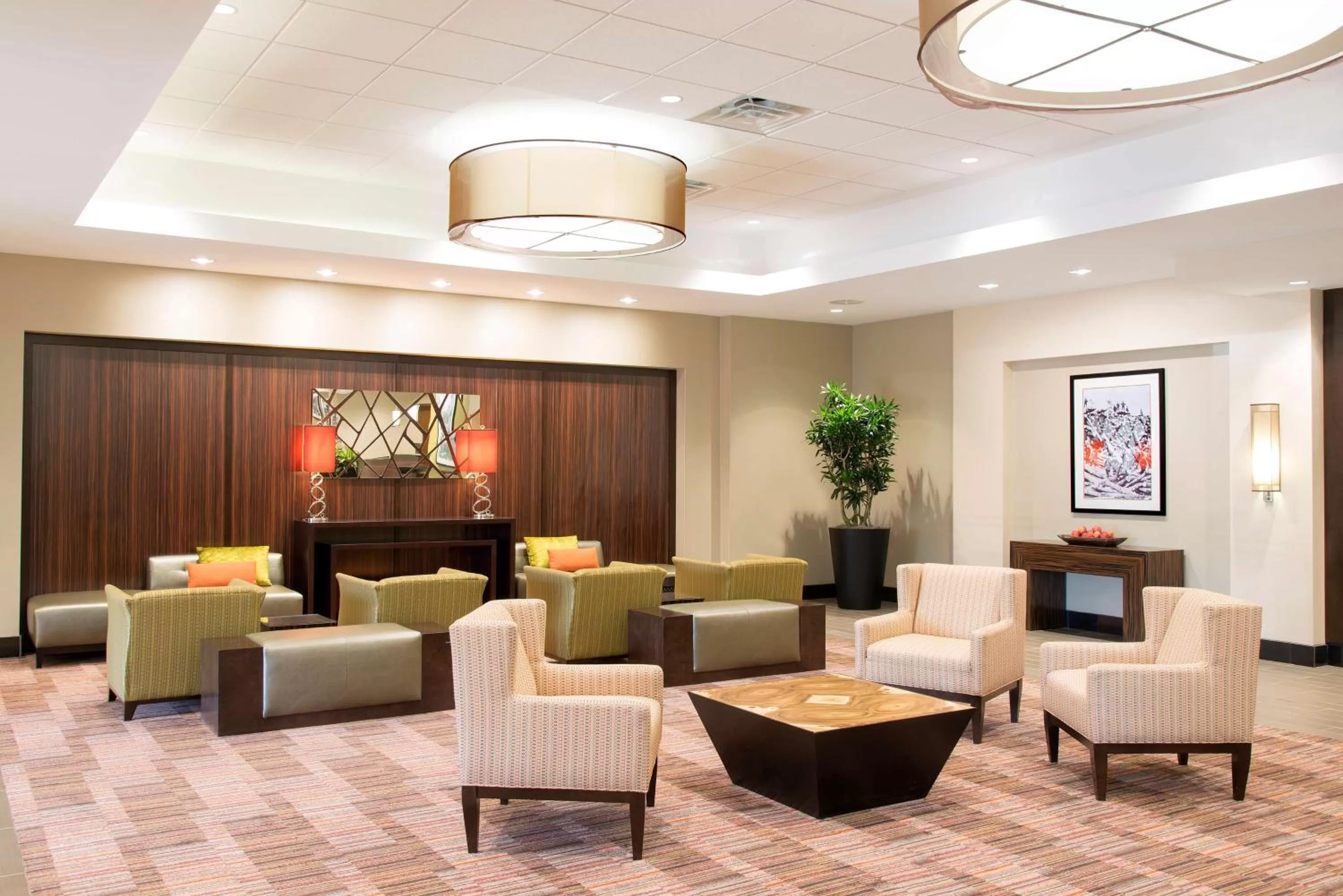 Lobby or reception in DoubleTree by Hilton Hotel Grand Rapids Airport