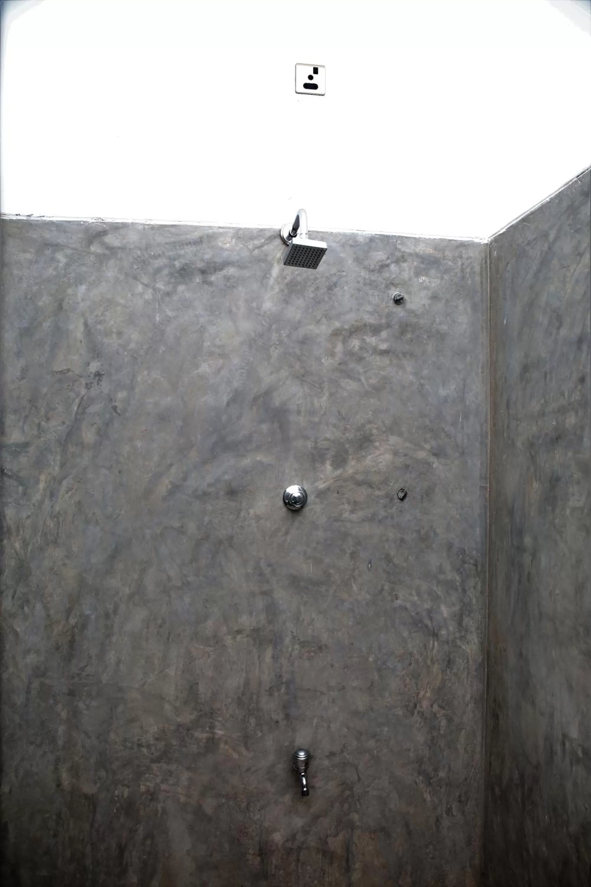 Bathroom in Sky Mountain Café with seaview