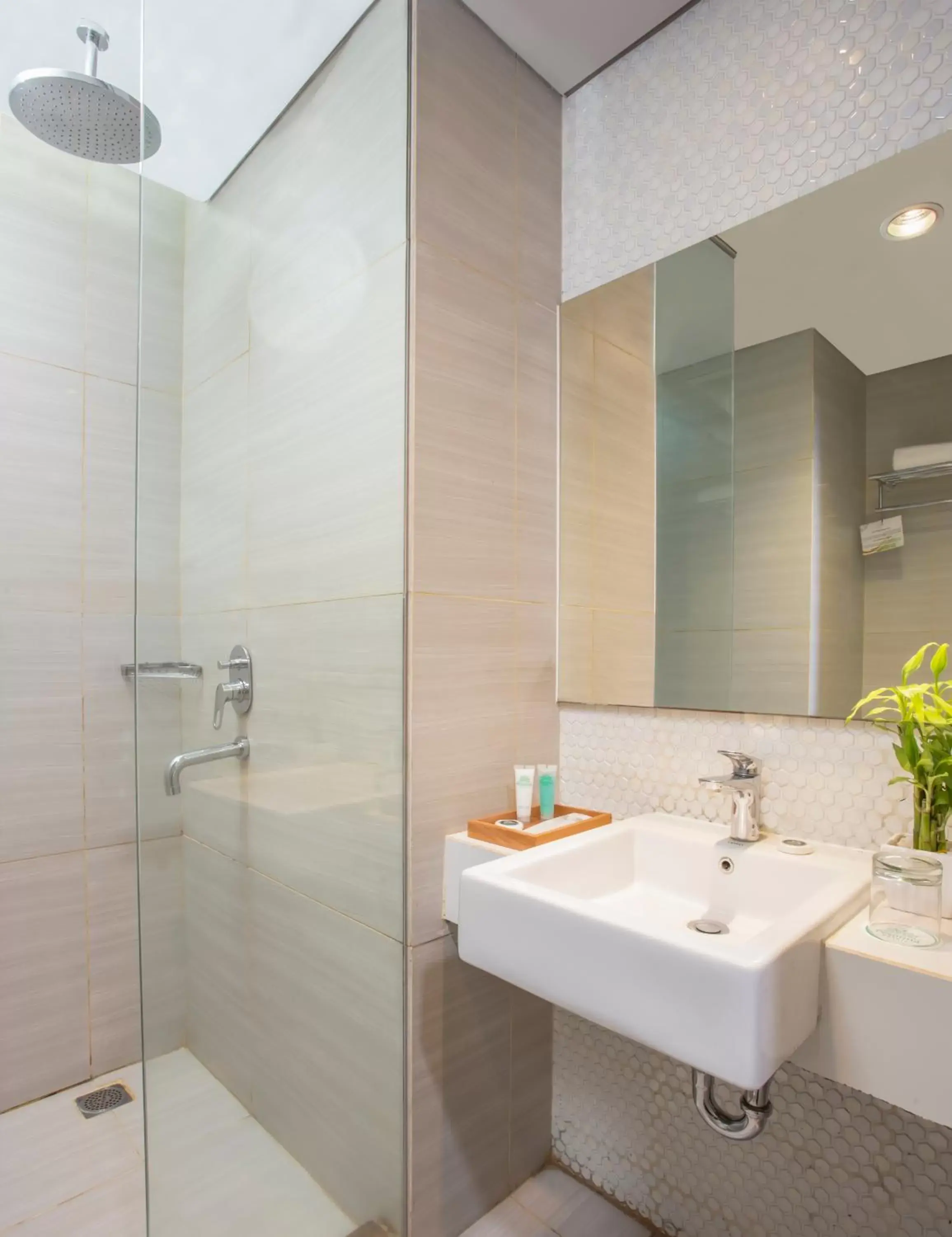 Deluxe Twin Room in Khas Hotel Pekalongan Deluxe Twin Room in Khas Hotel Pekalongan