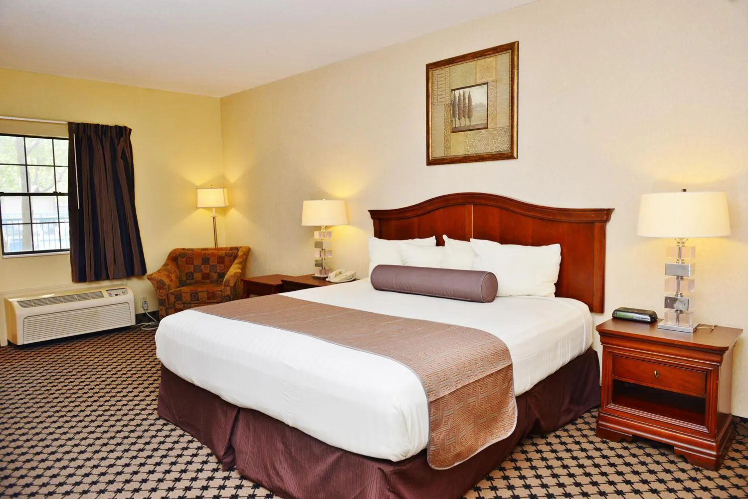 Bed in Americas Best Value Inn - Tunica Resort