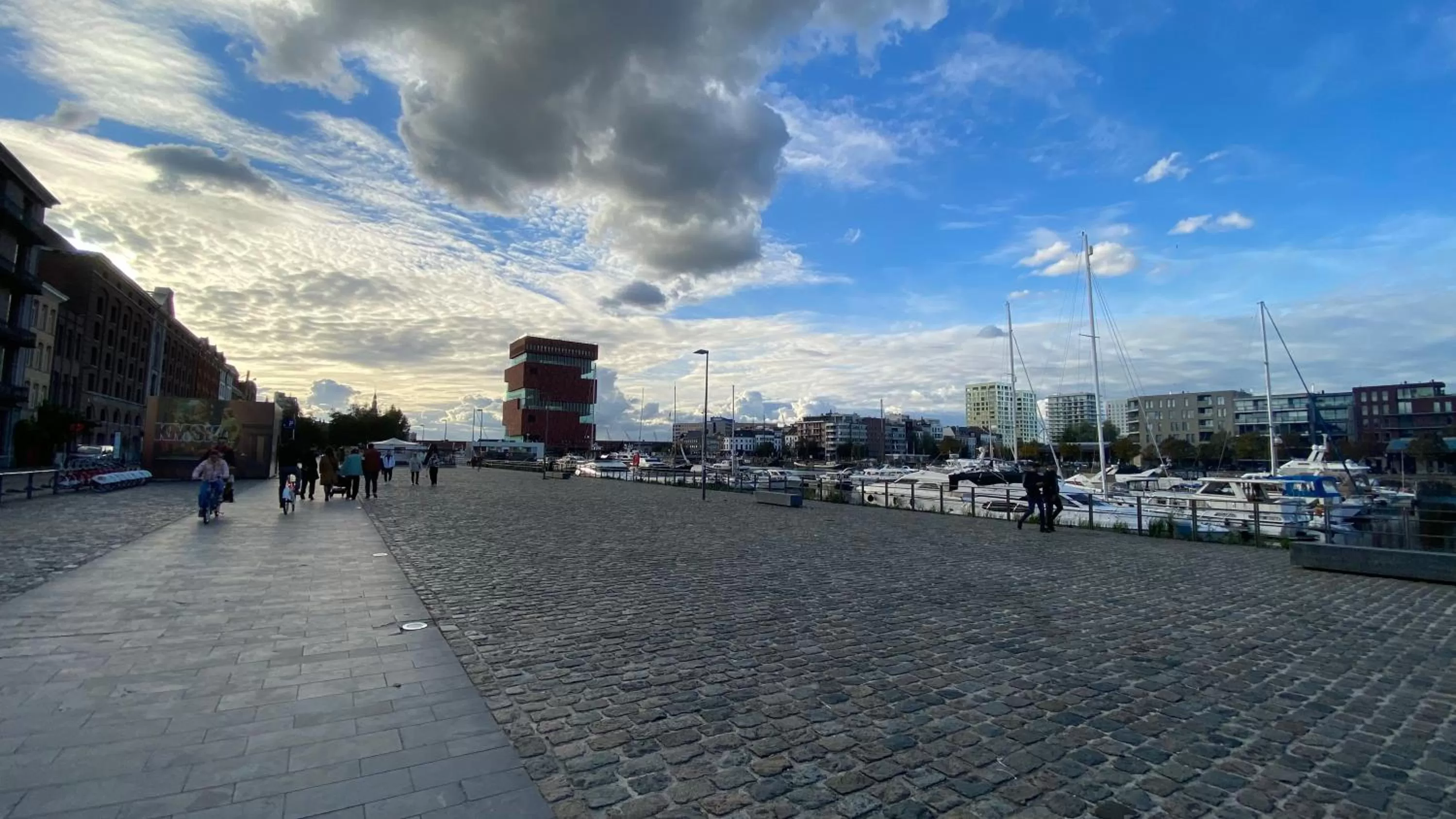 Neighbourhood in Oneluxstay Antwerp City Centre