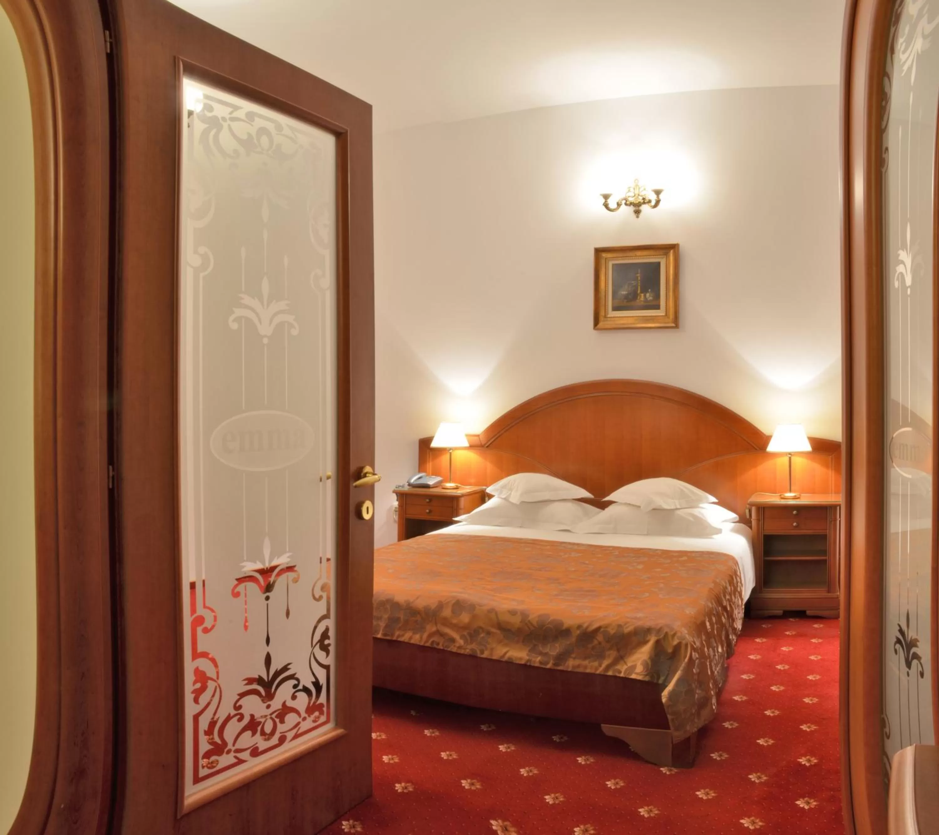 Bed in Hotel Emma West