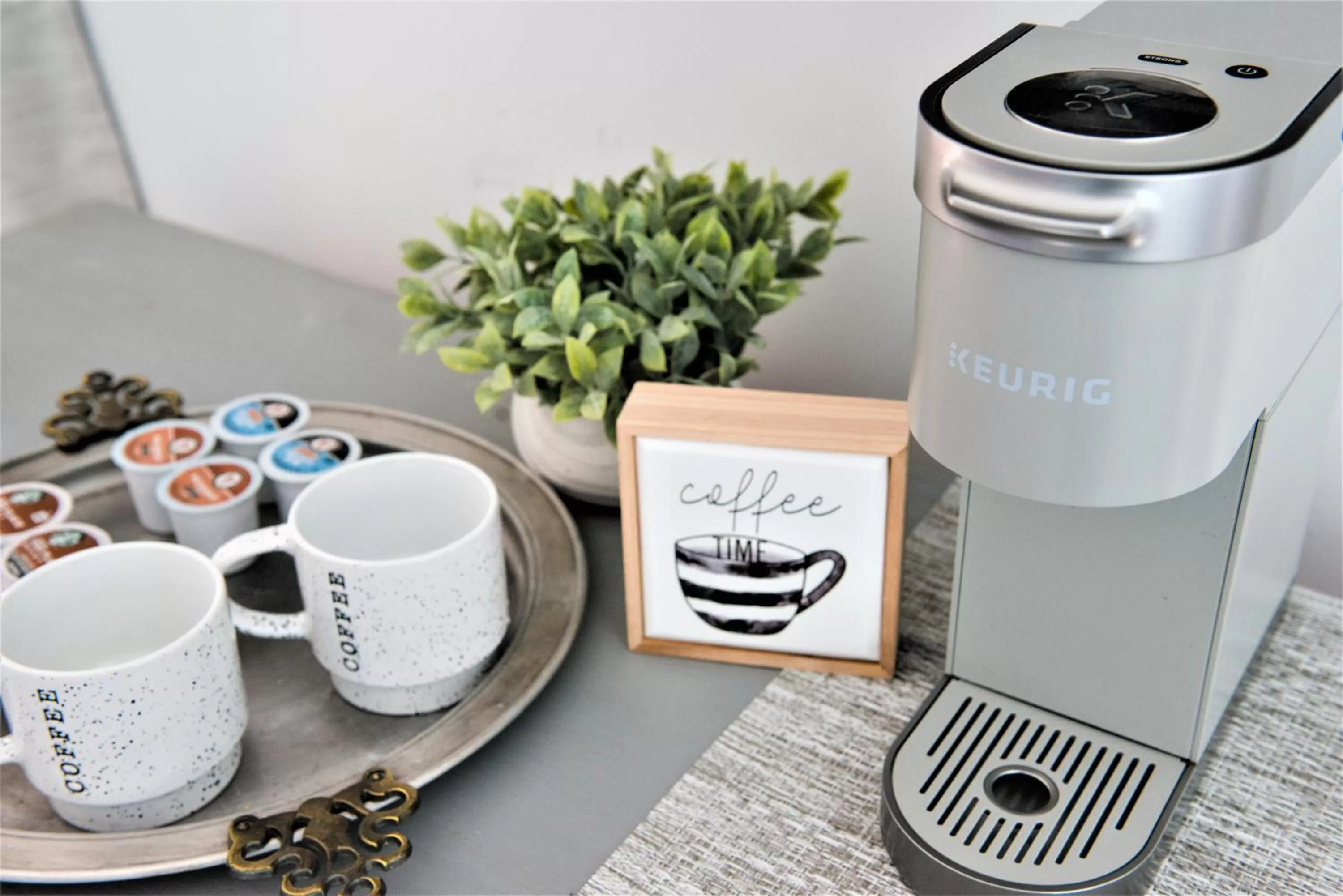 Coffee/tea facilities in Inn on Golden Pond