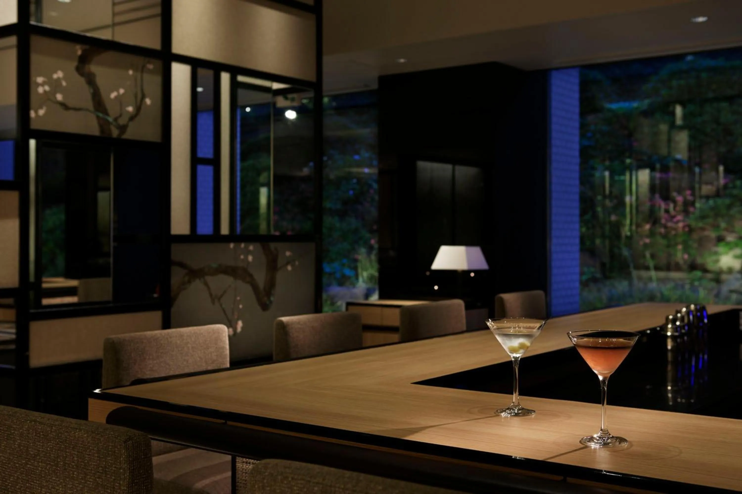 Lounge or bar in The Prince Sakura Tower Tokyo, Autograph Collection