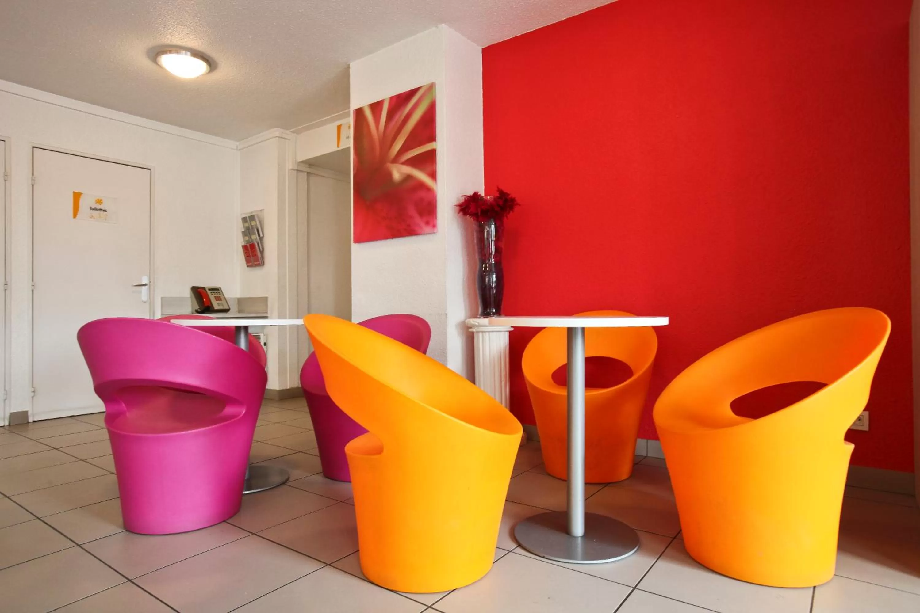 Seating area in Première Classe Rosny Sous Bois