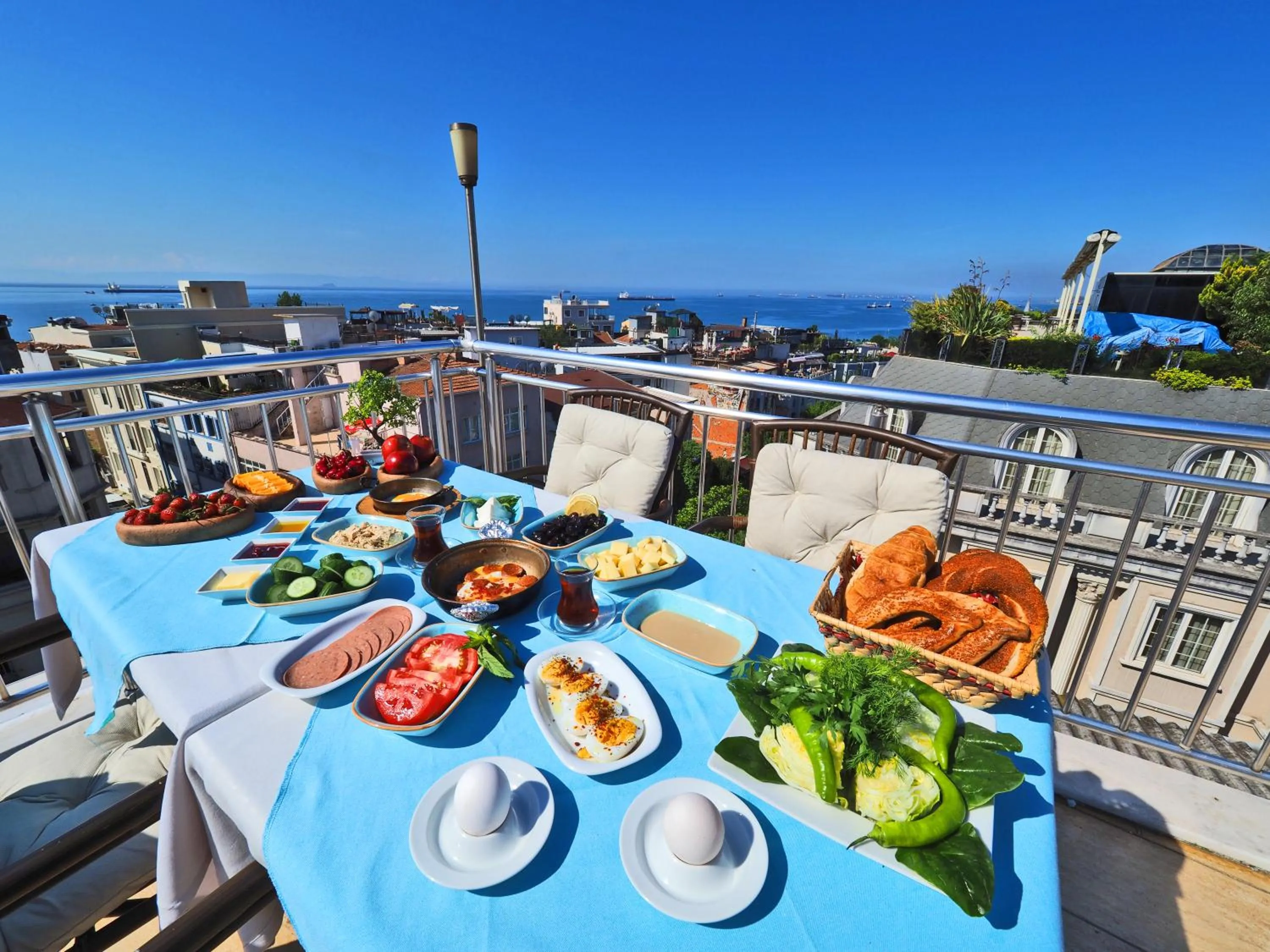 Breakfast in The Sunrise Hotel