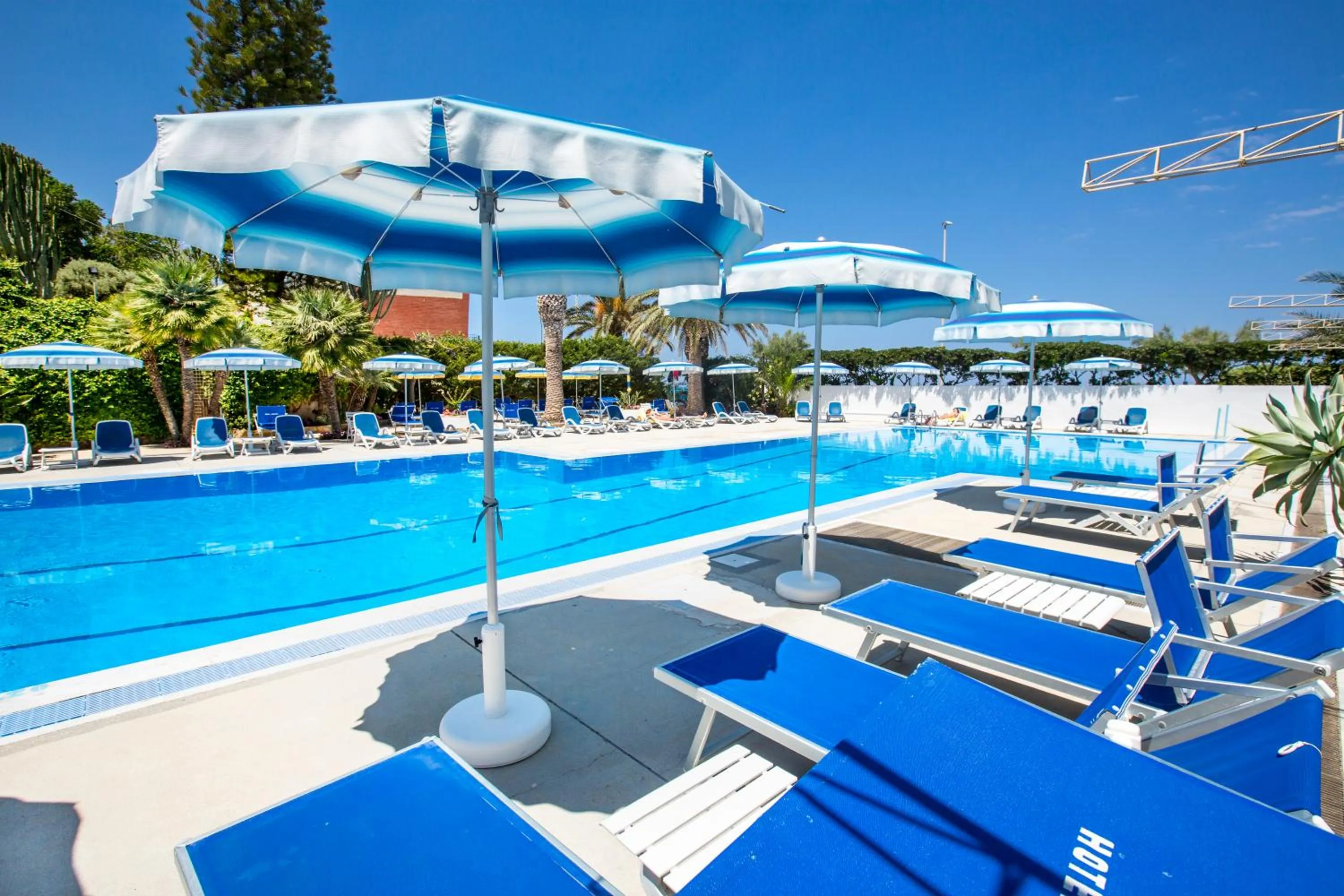 Swimming pool in Hotel Tourist