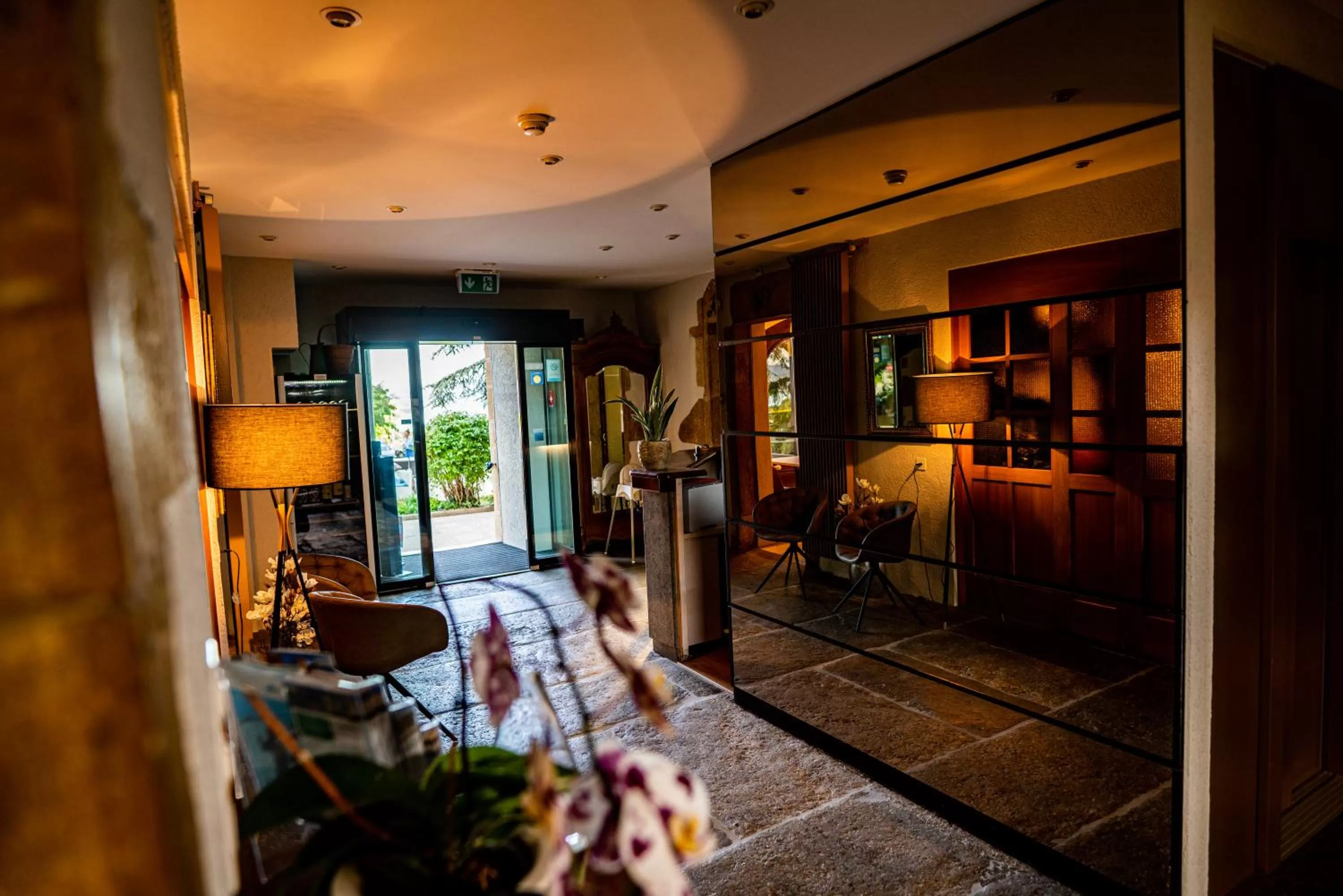 Lobby or reception in Hôtel Restaurant Bellevue