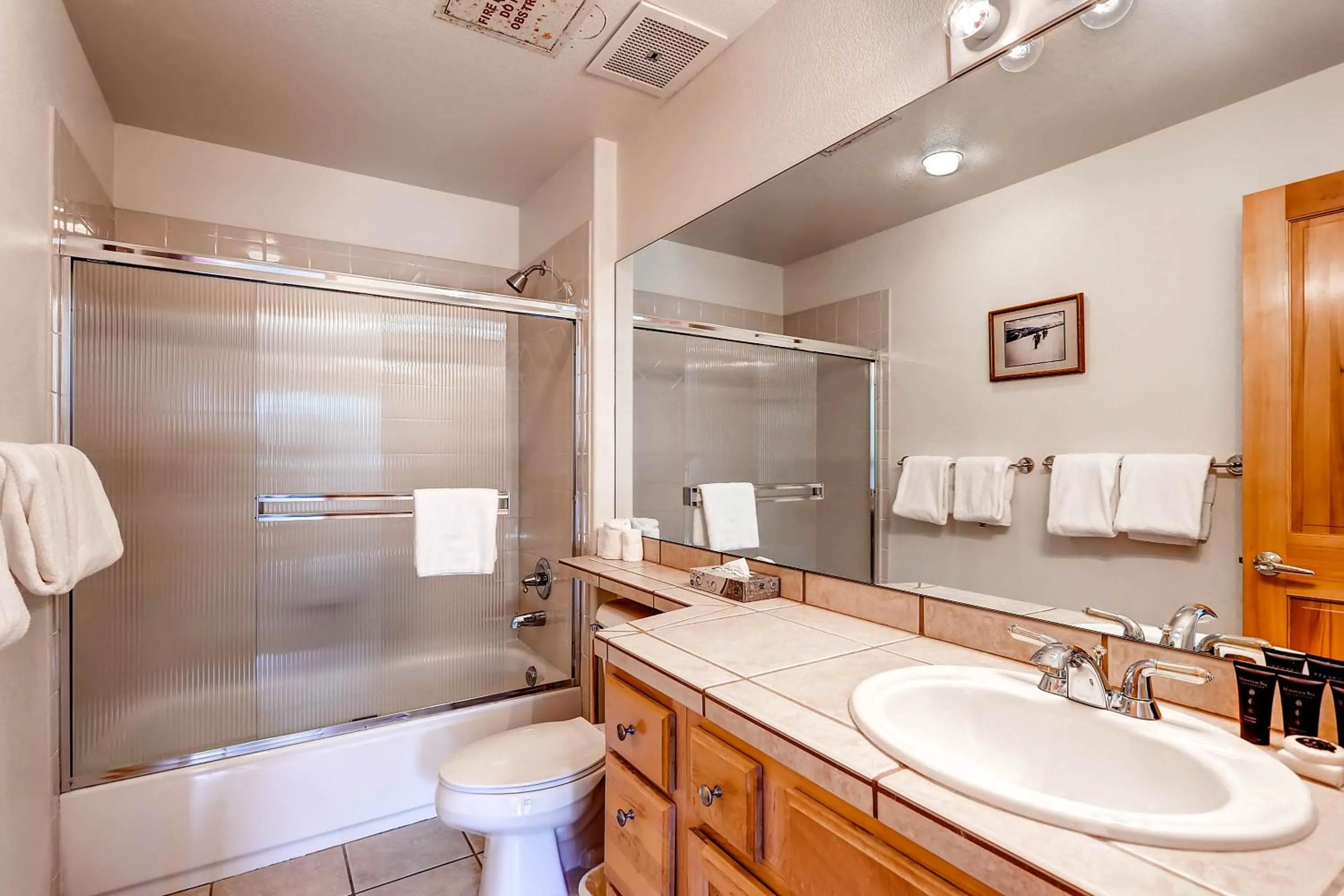 Bathroom in Gateway Mountain Lodge, A Vail Resorts Property
