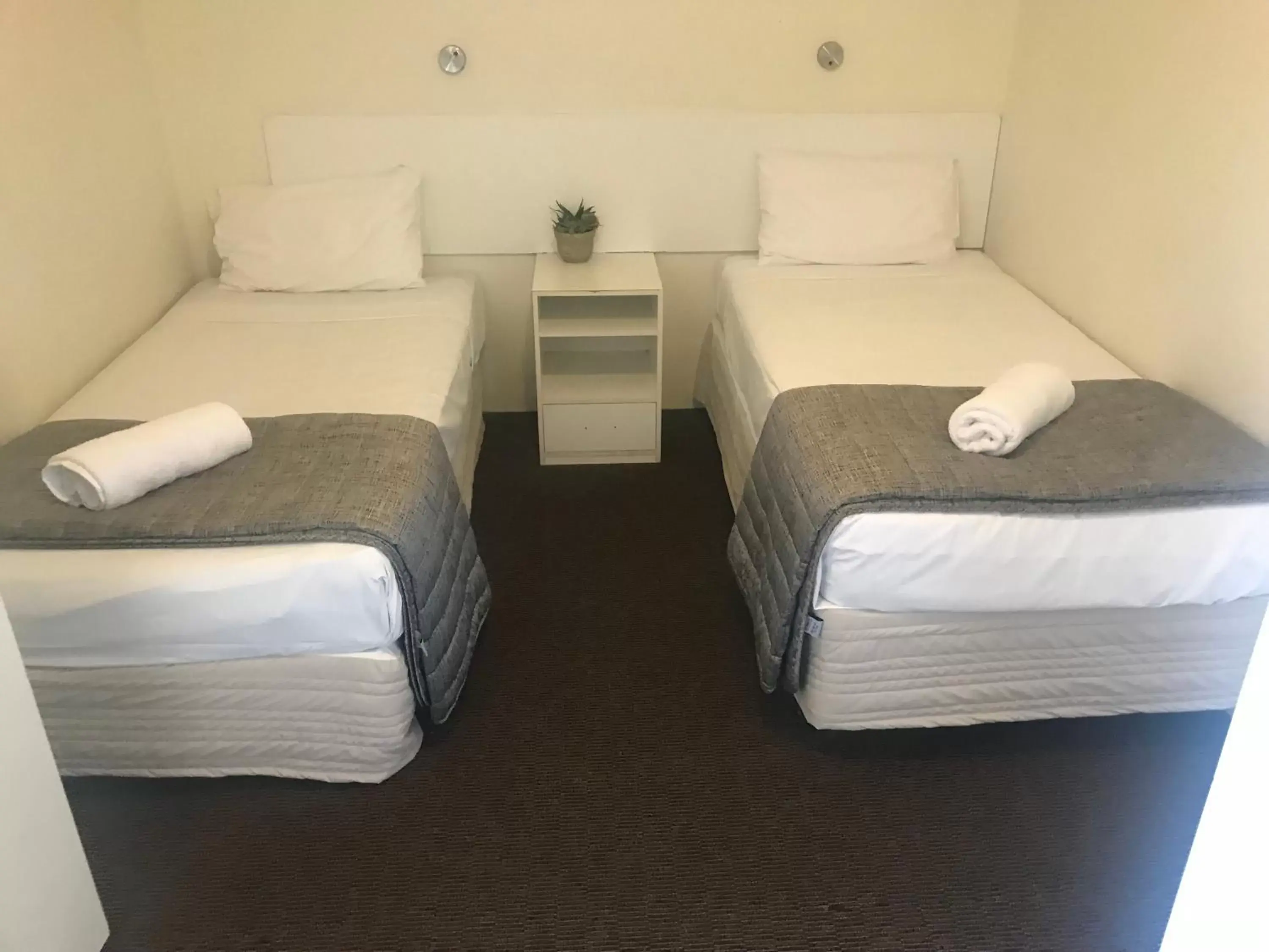 Two-Bedroom Suite in Blue Pelican Motel Two-Bedroom Suite in Blue Pelican Motel