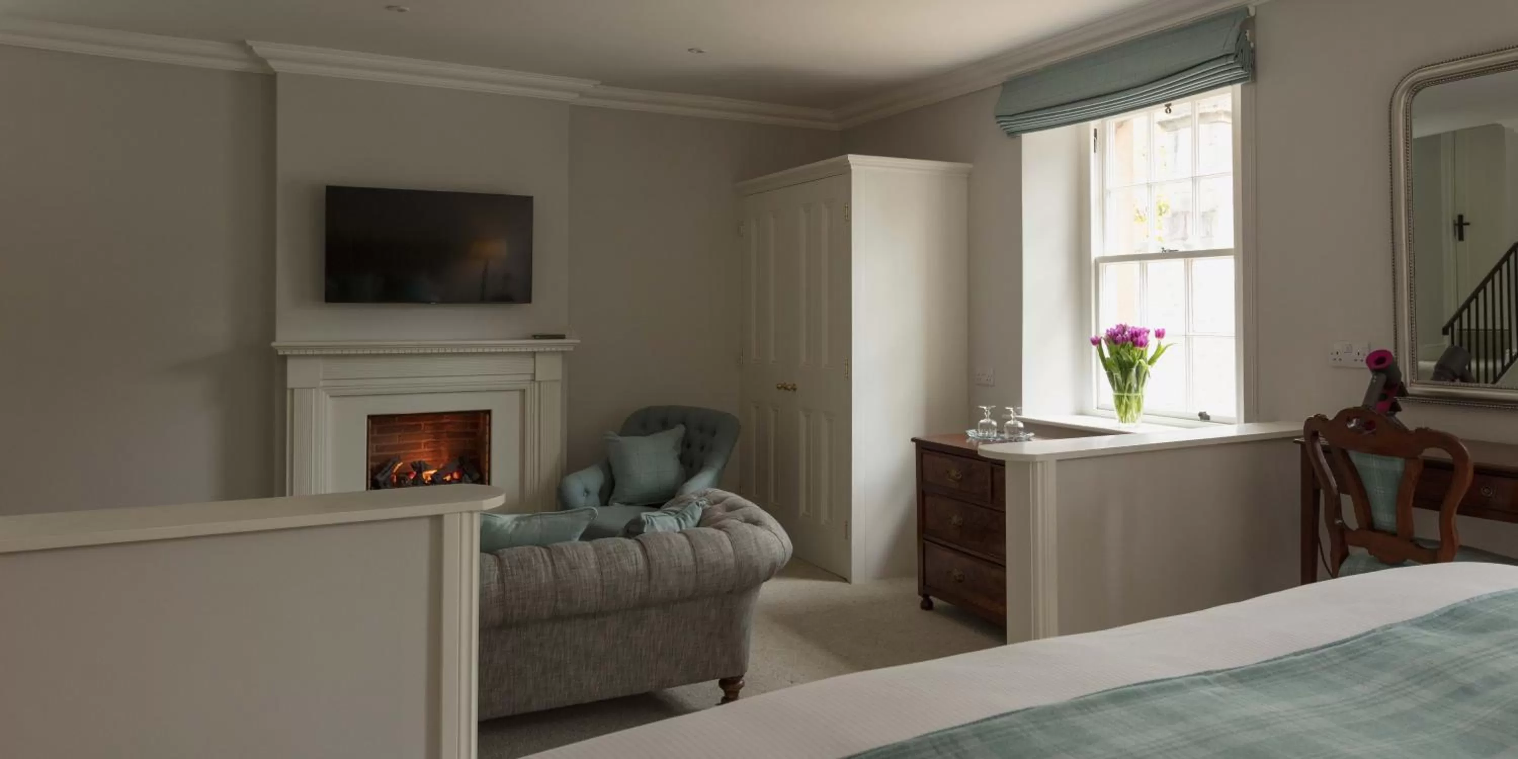Seating area, Bed in Farlam Hall Hotel & Restaurant