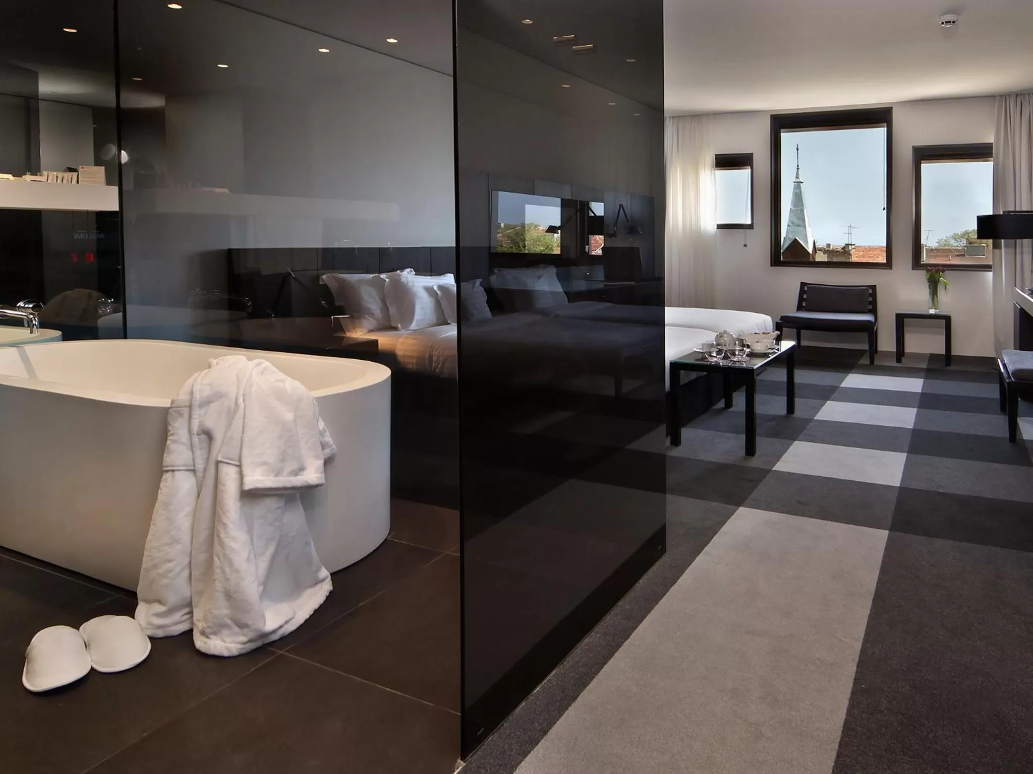 Bathroom, Bed in Graffit Gallery Design Hotel