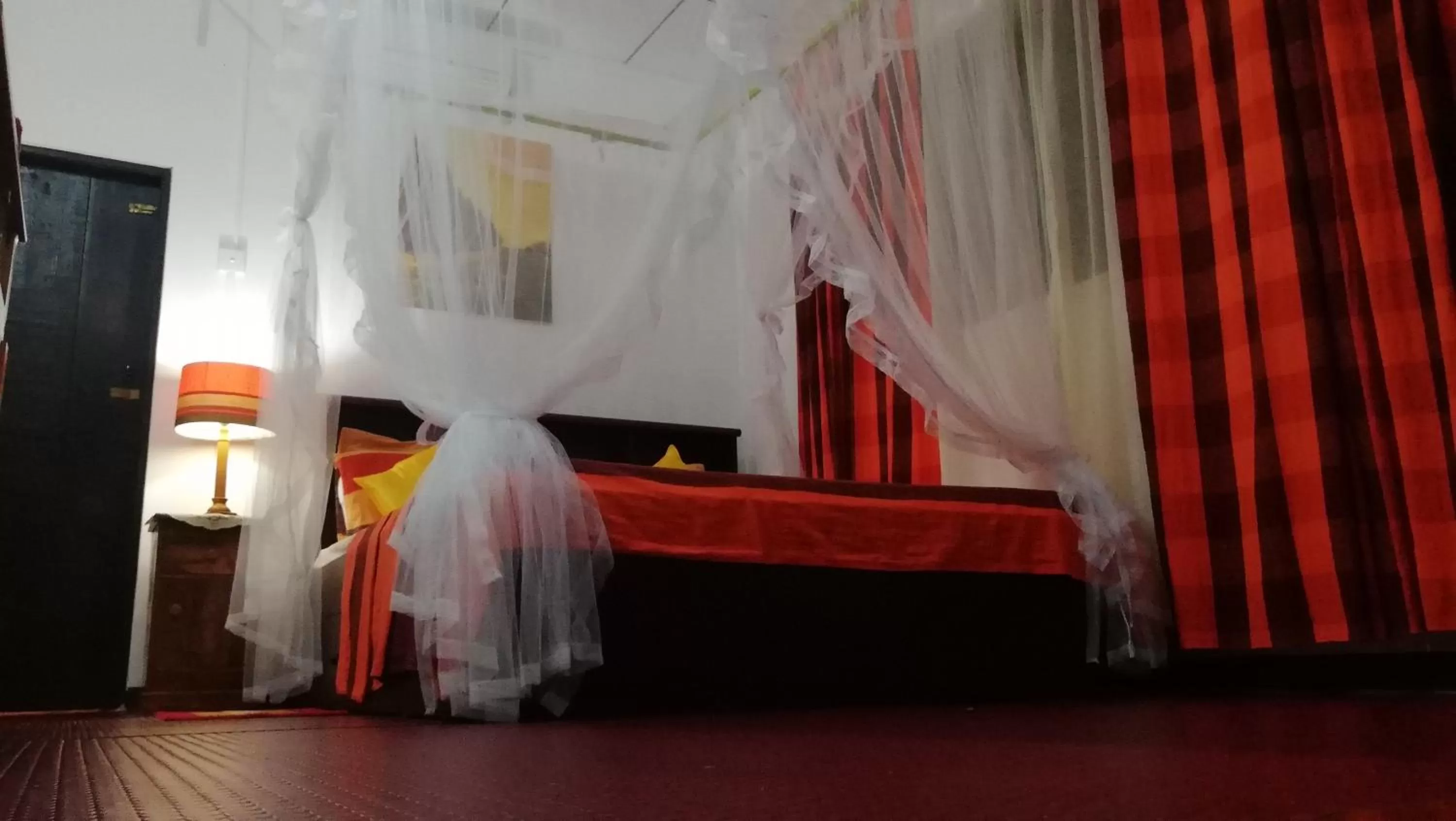 Bed in Jumera Villa Mirissa