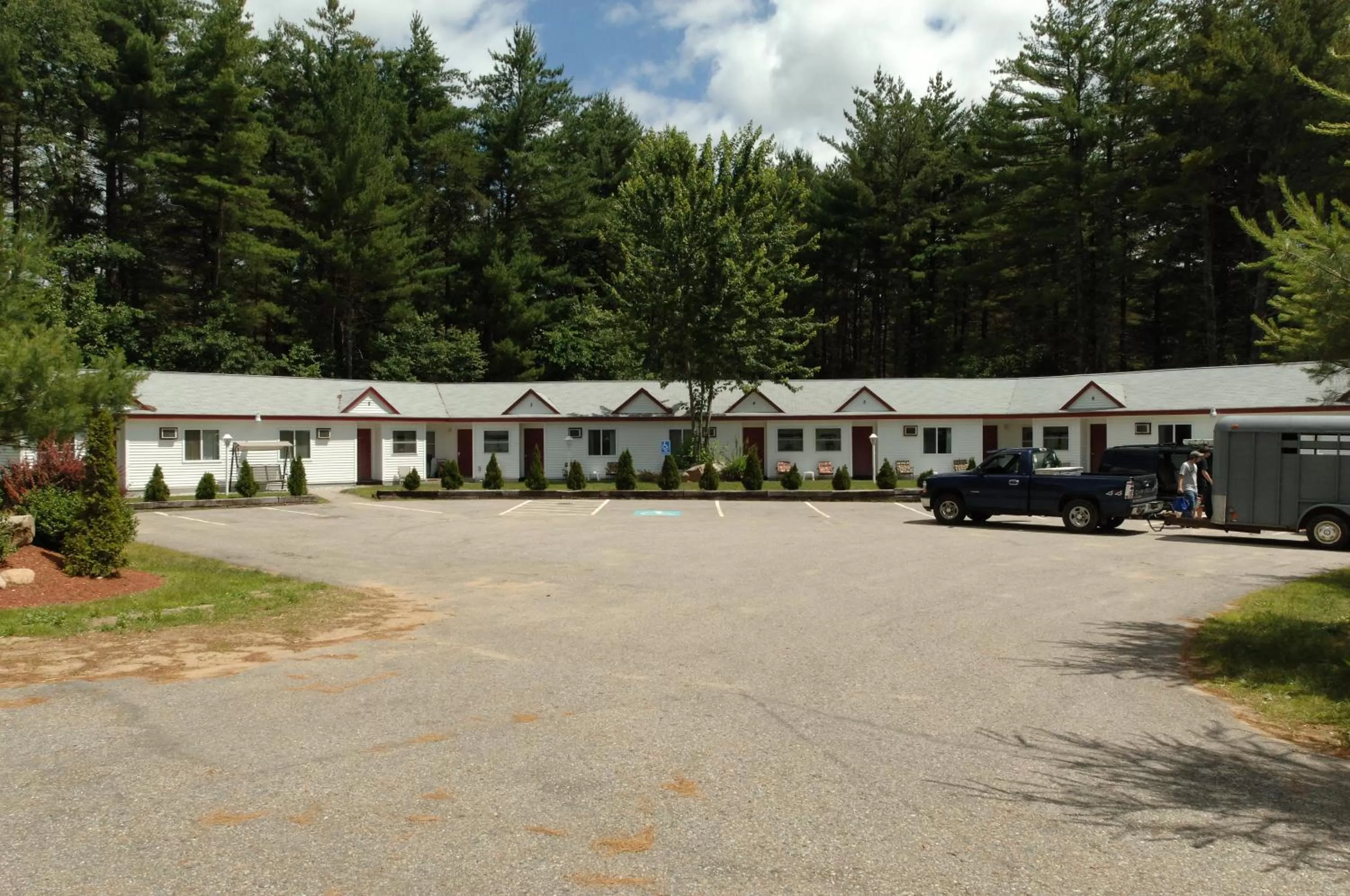 Property building in Saco River Motor Lodge & Suites