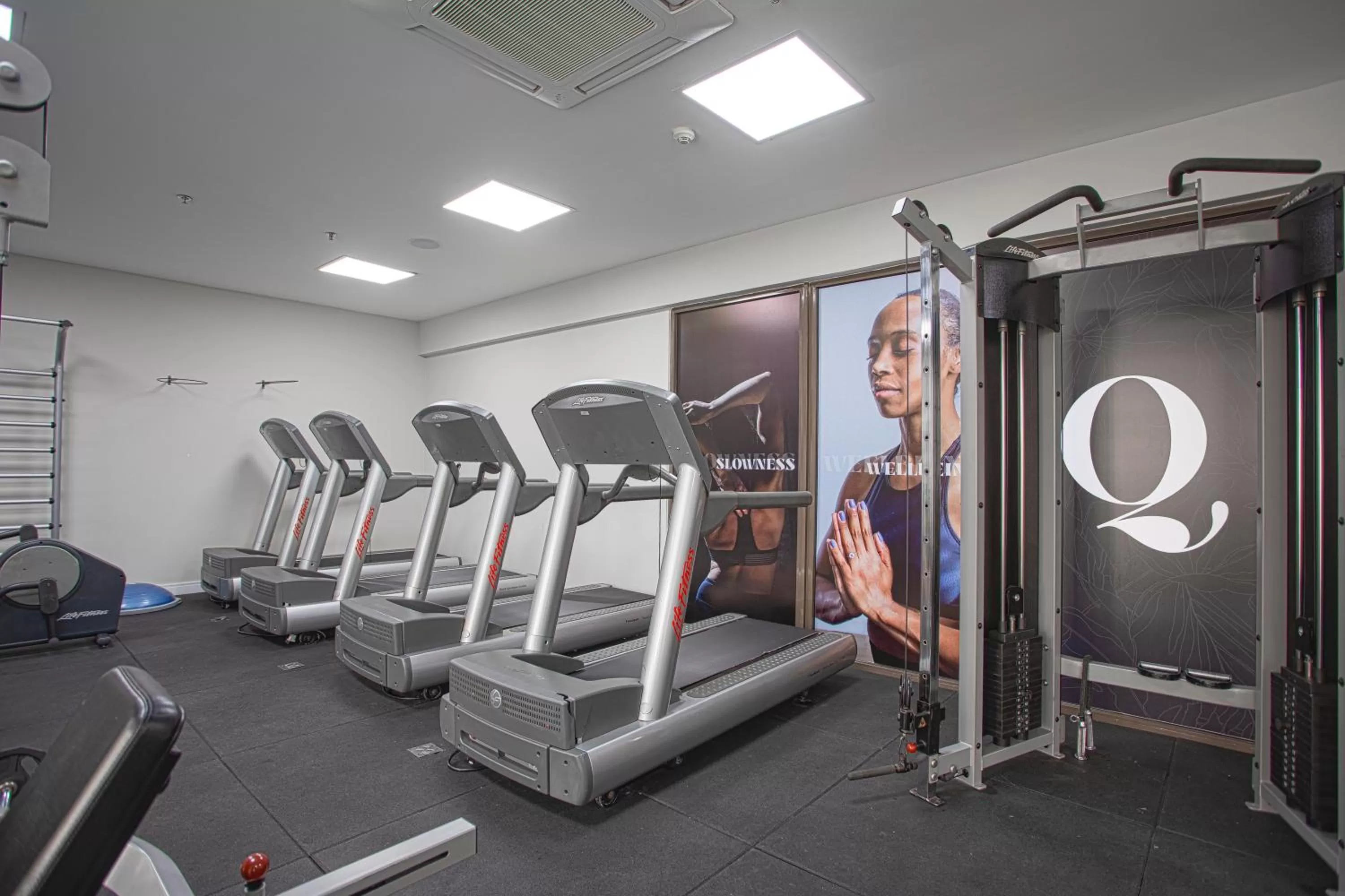 Fitness centre/facilities in QOYA Hotel Curitiba, Curio Collection by Hilton