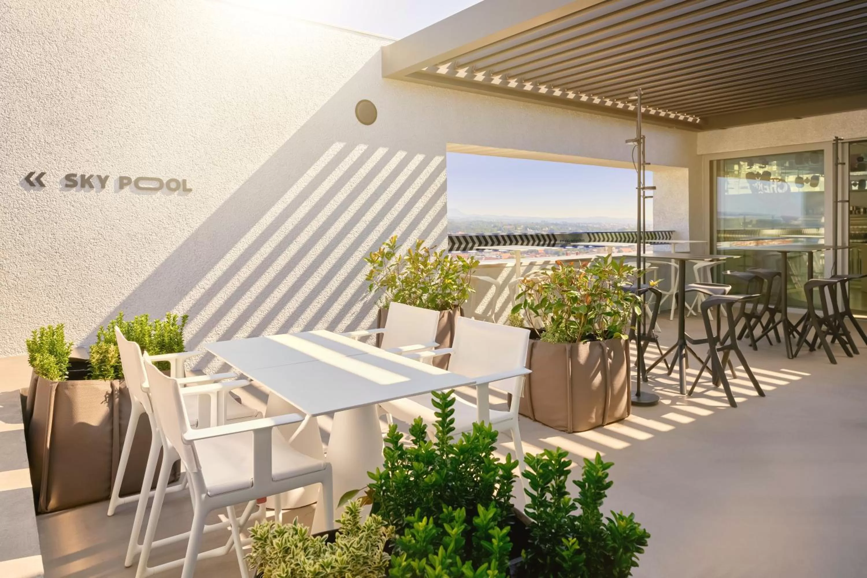 Lounge or bar in Zonar Zagreb by Maistra City Vibes