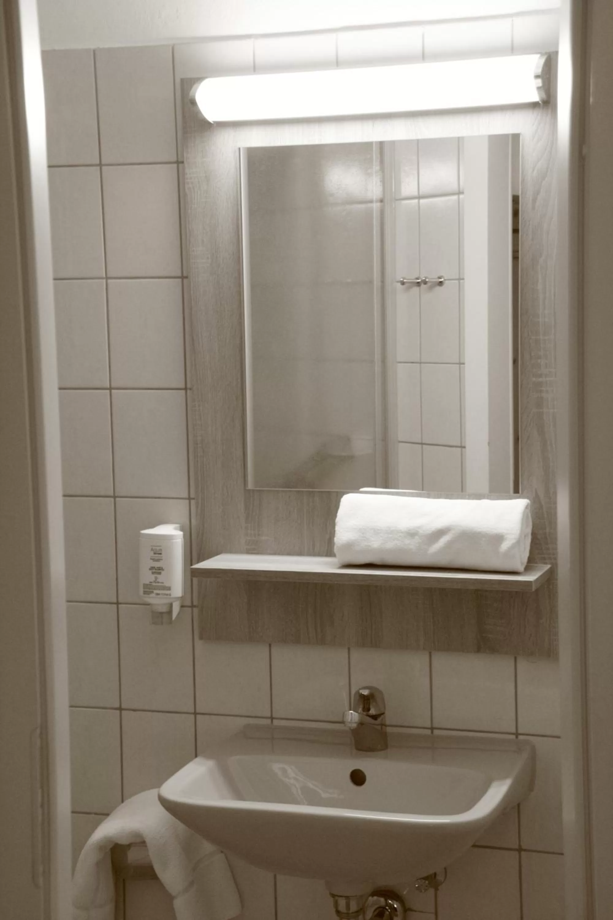 Bathroom in Hotel Sächsischer Hof