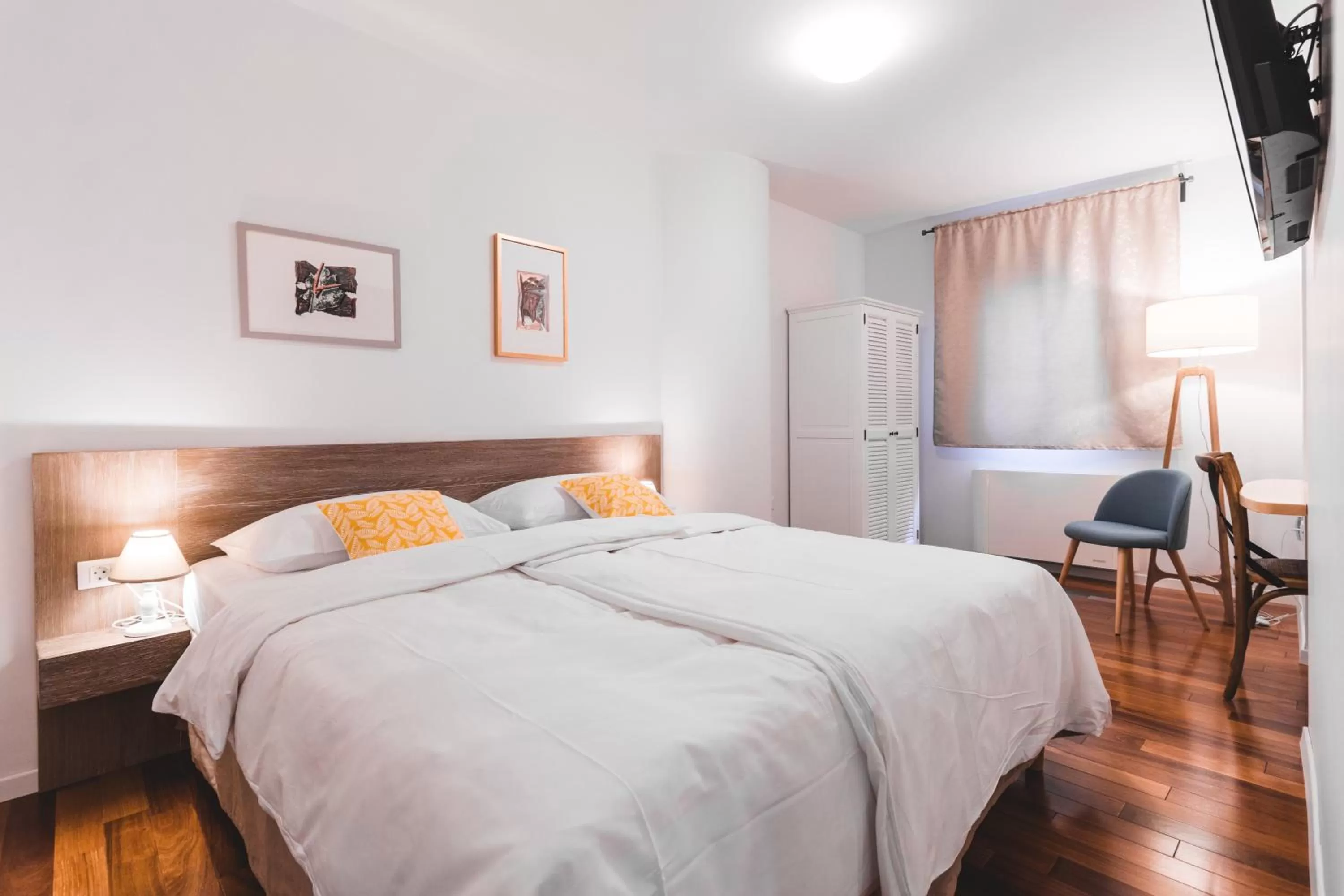 Bed in Second Life in Piran - Hotel Zala Piran with private parking and shuttle service