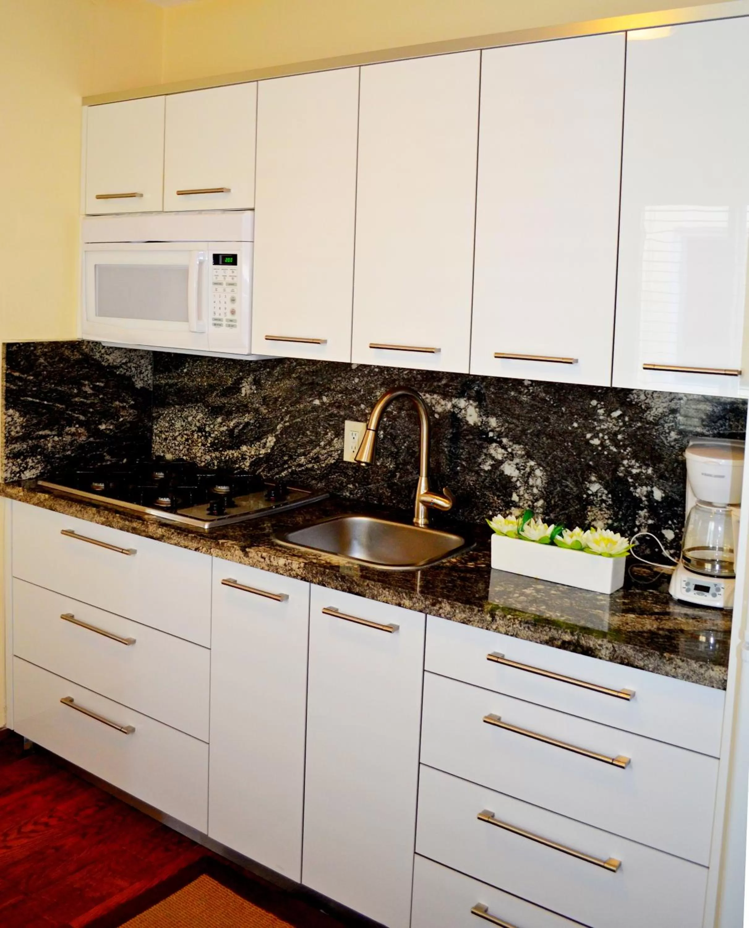 Kitchen or kitchenette in Ocean Drive Villas