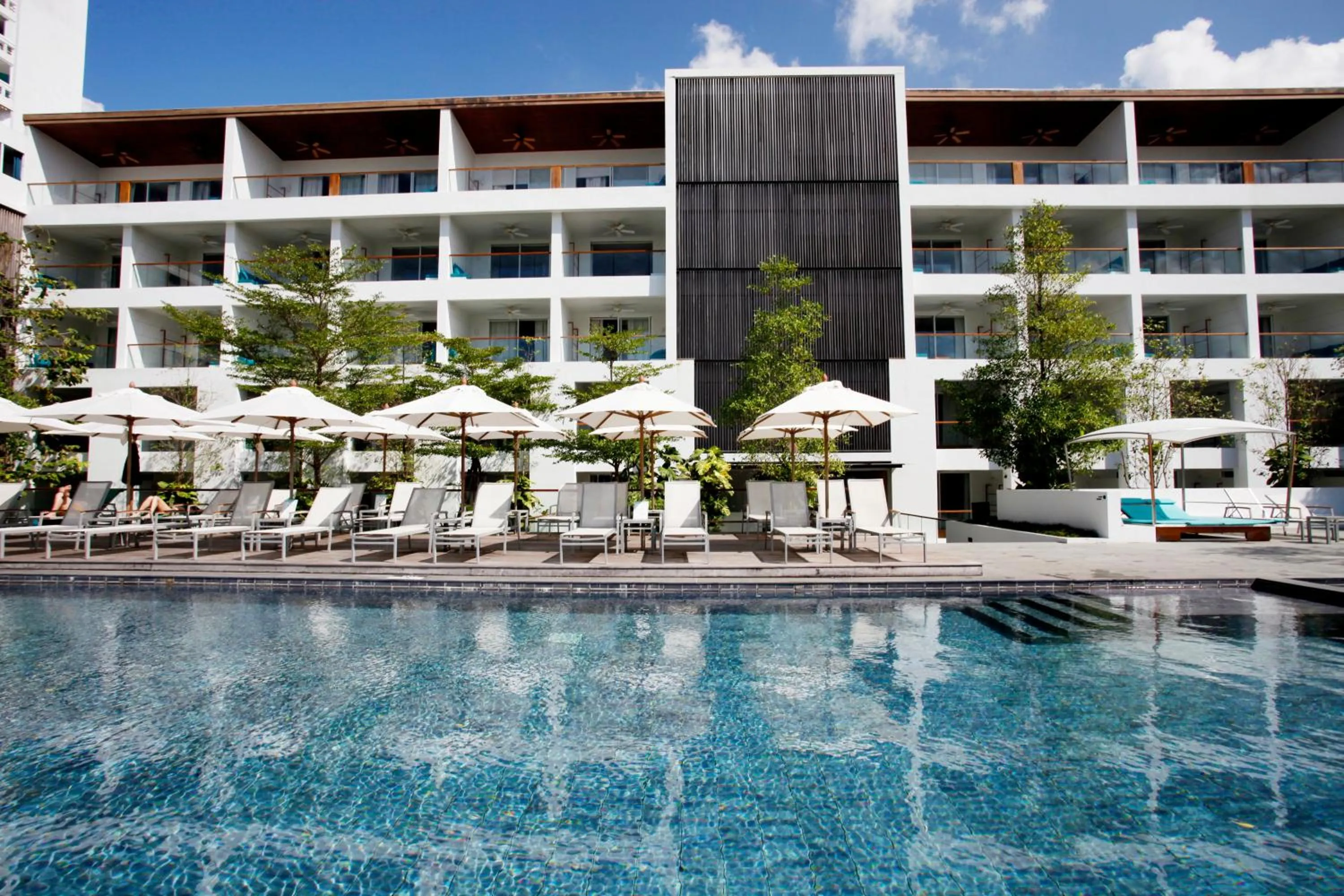 Swimming pool in Nap Patong