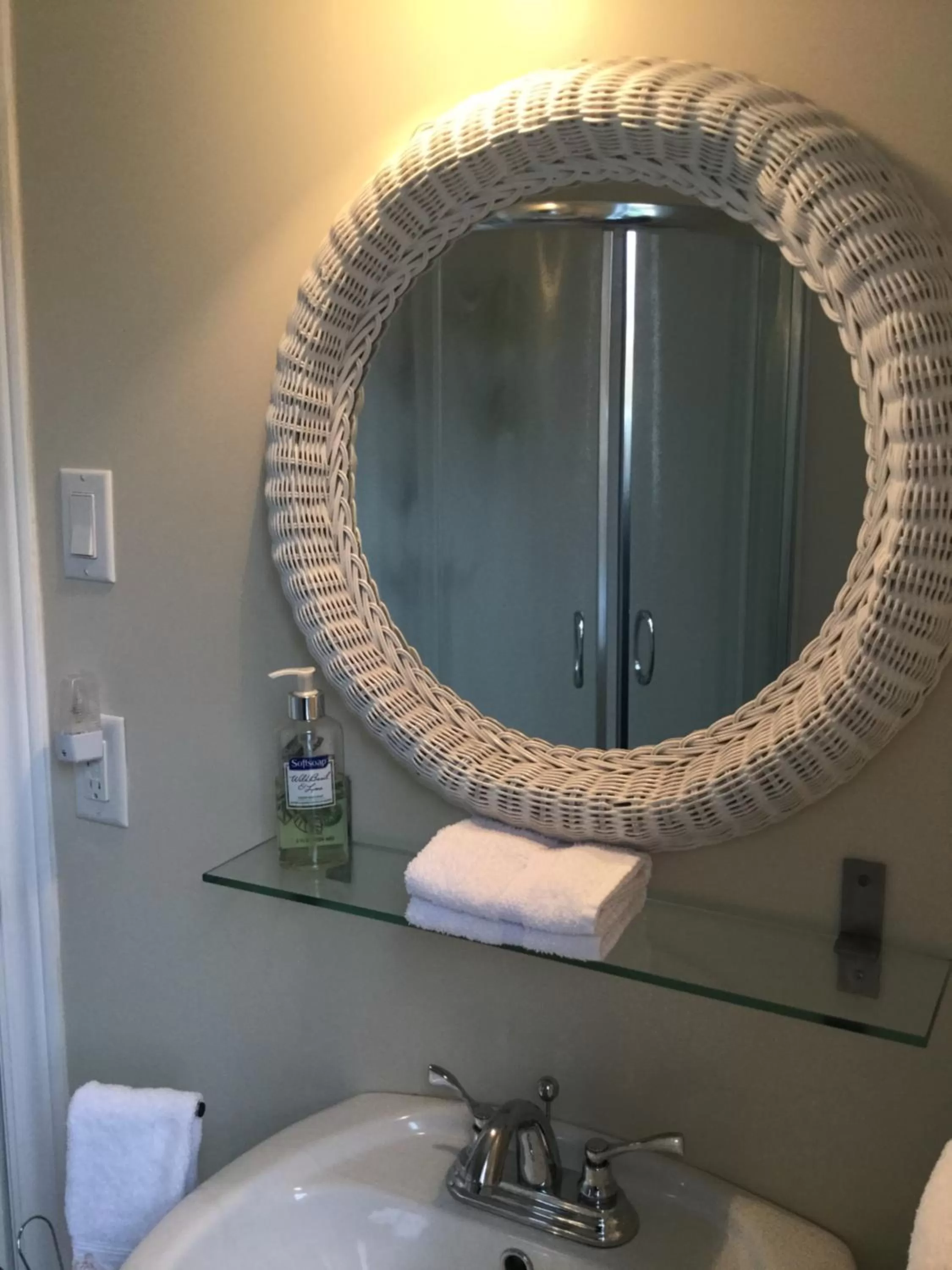 Bathroom in Au Gré Du Temps - Gîte B&B