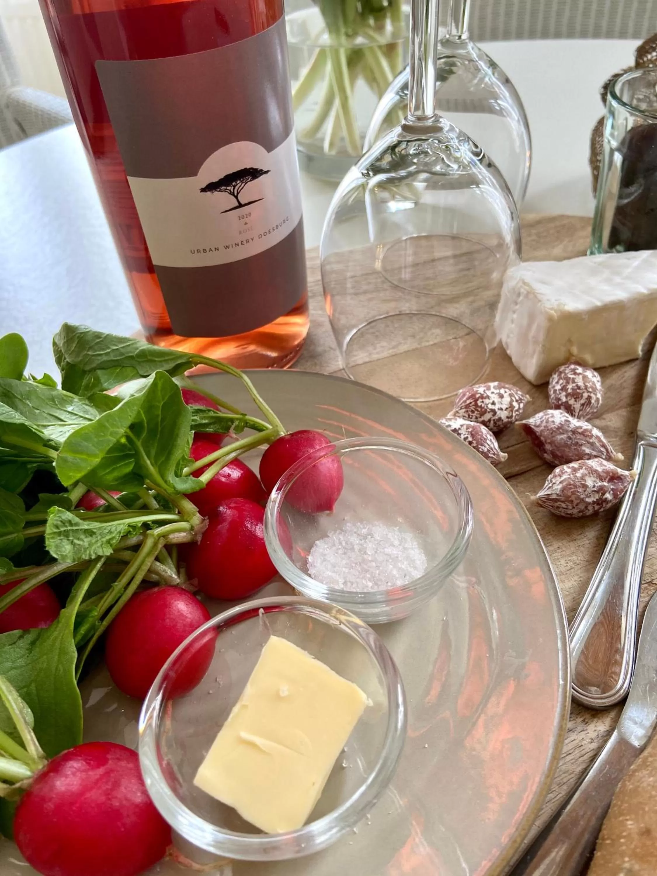 Communal kitchen in B&B Het Atelier