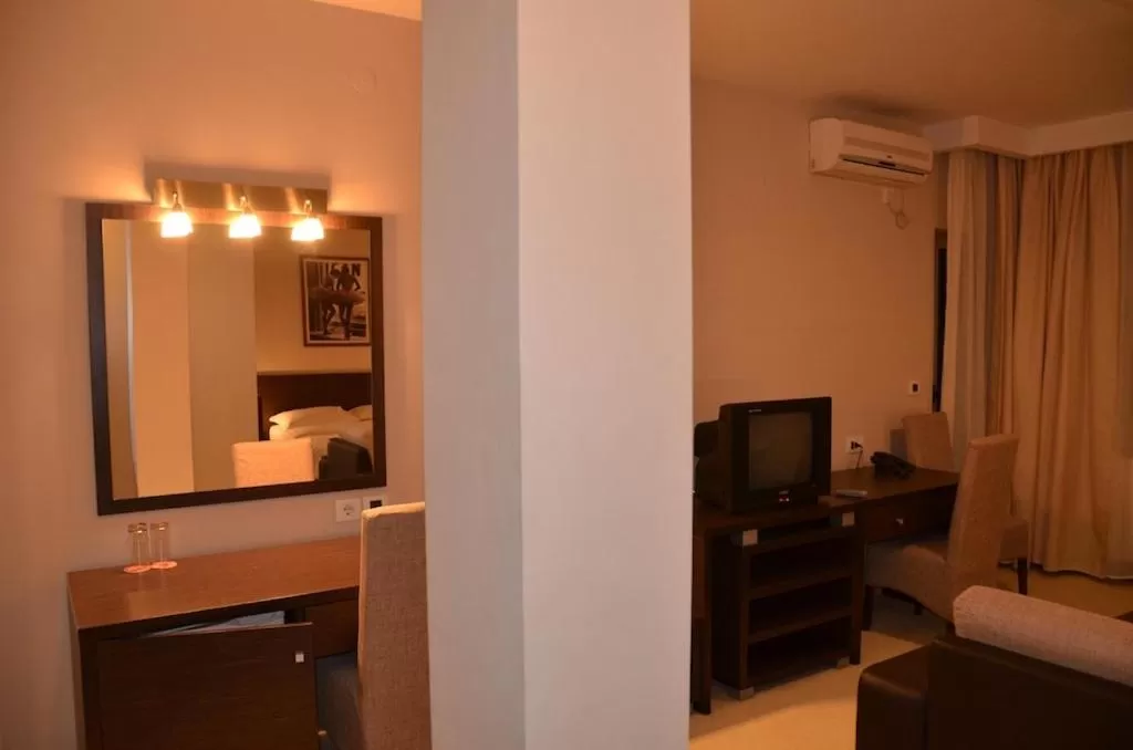 Living room, TV/Entertainment Center in Hotel Golf Luxury