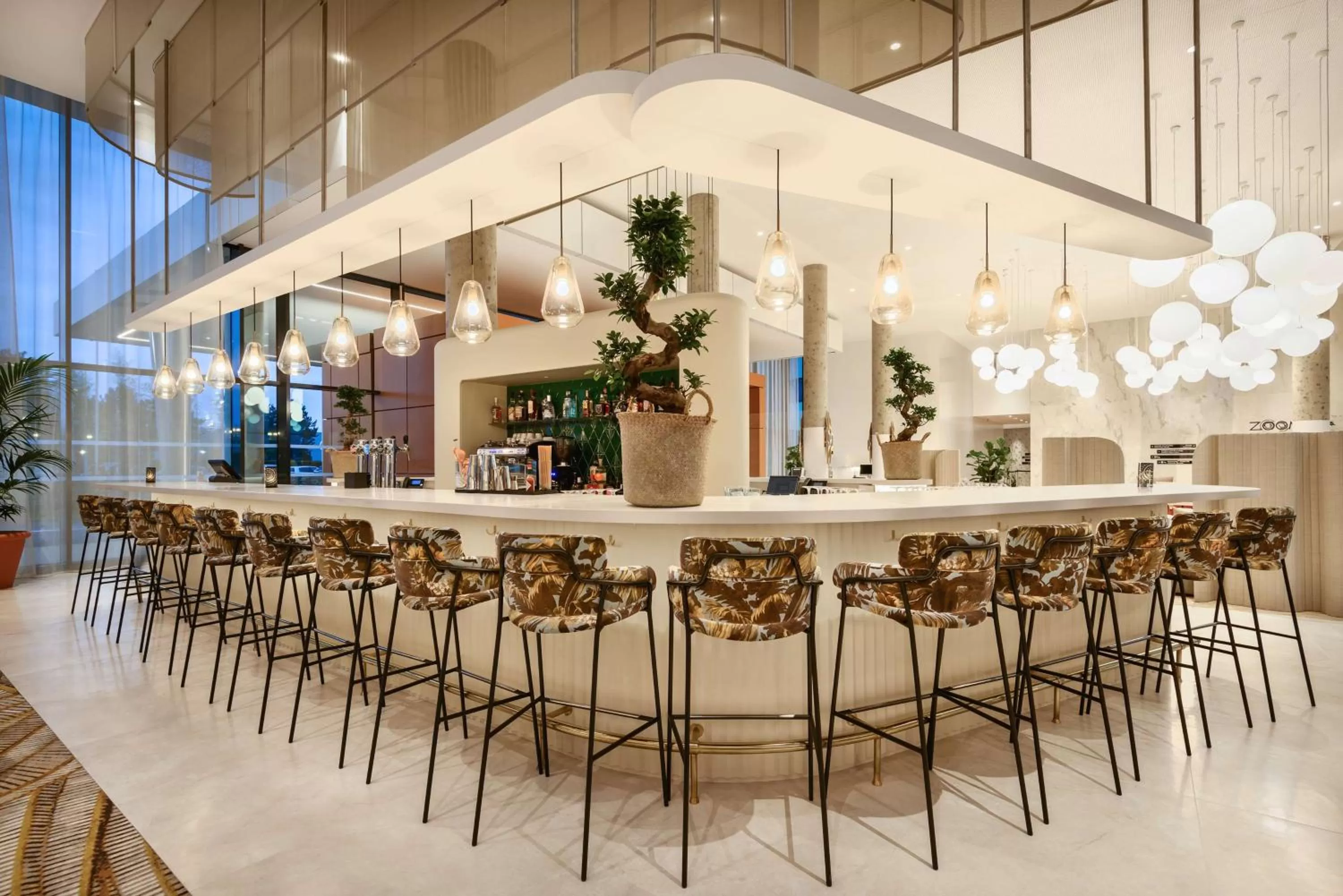 Lounge or bar in Hyatt Place Paris Charles de Gaulle Airport