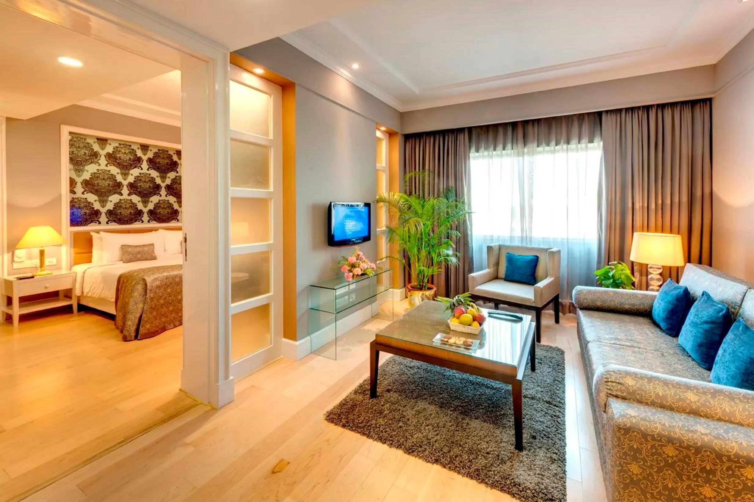 Photo of the whole room, Bed in Kenilworth Hotel, Kolkata