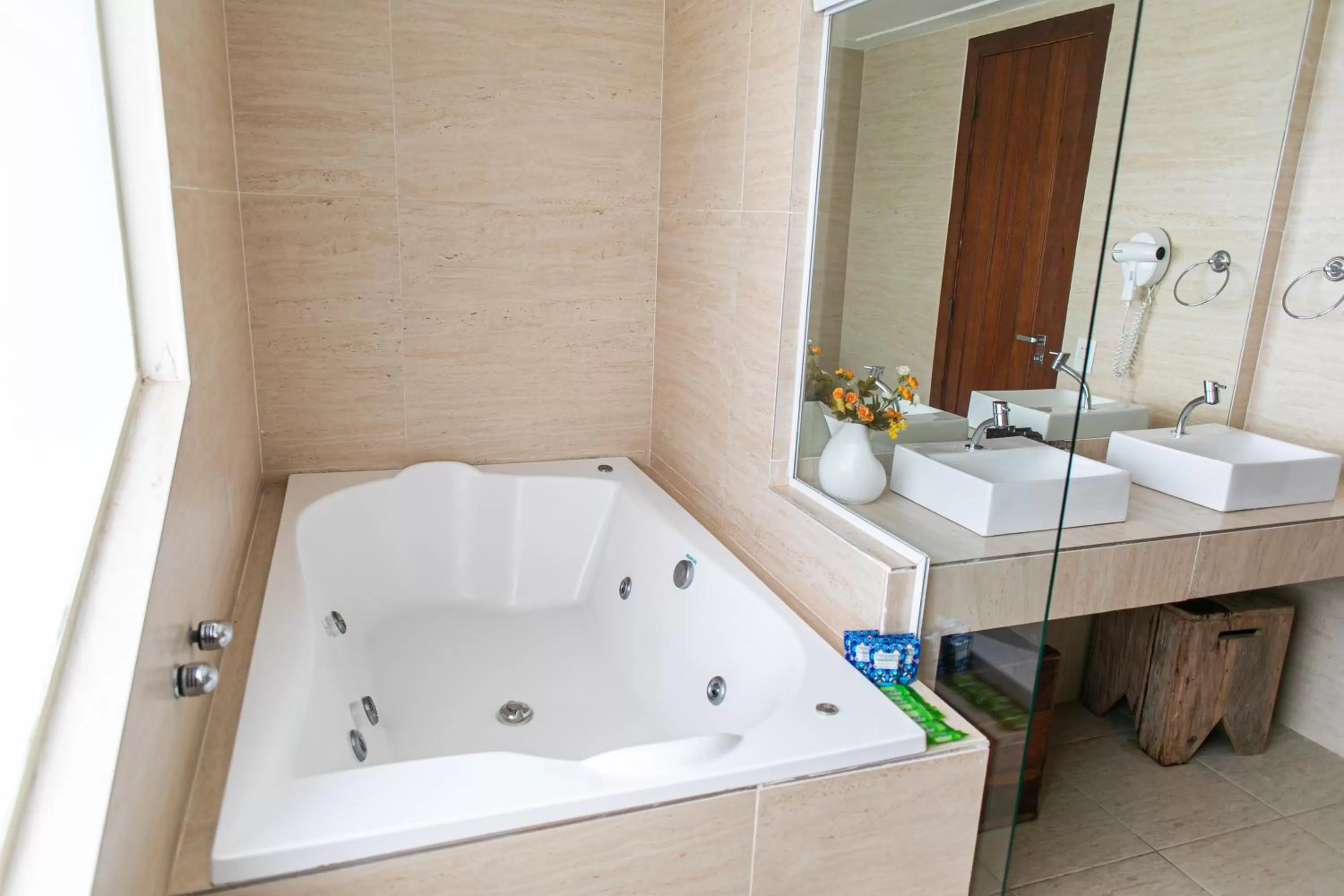 Bathroom in Pousada La Dolce Vita