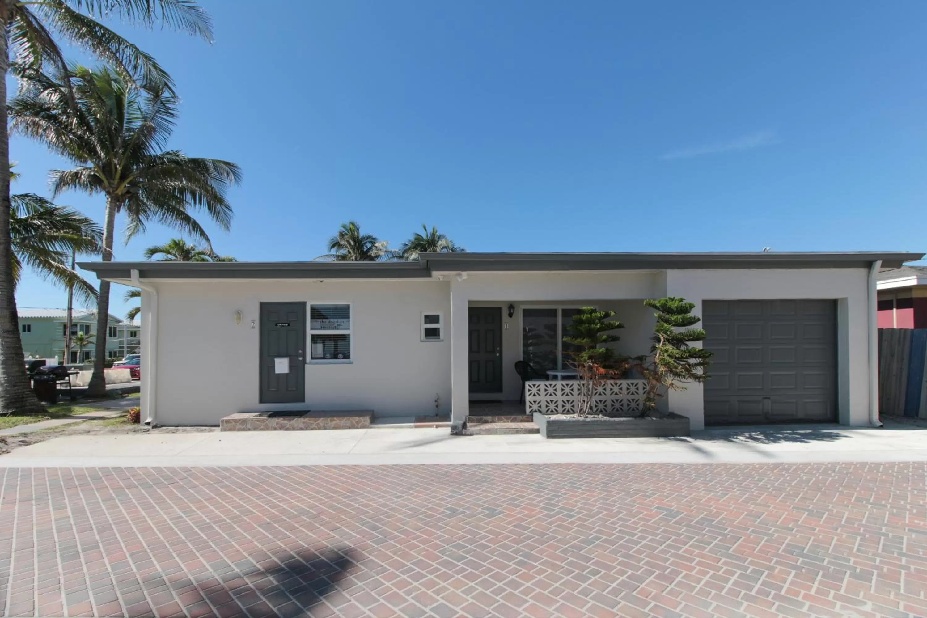 Other in The Dolphin Hollywood