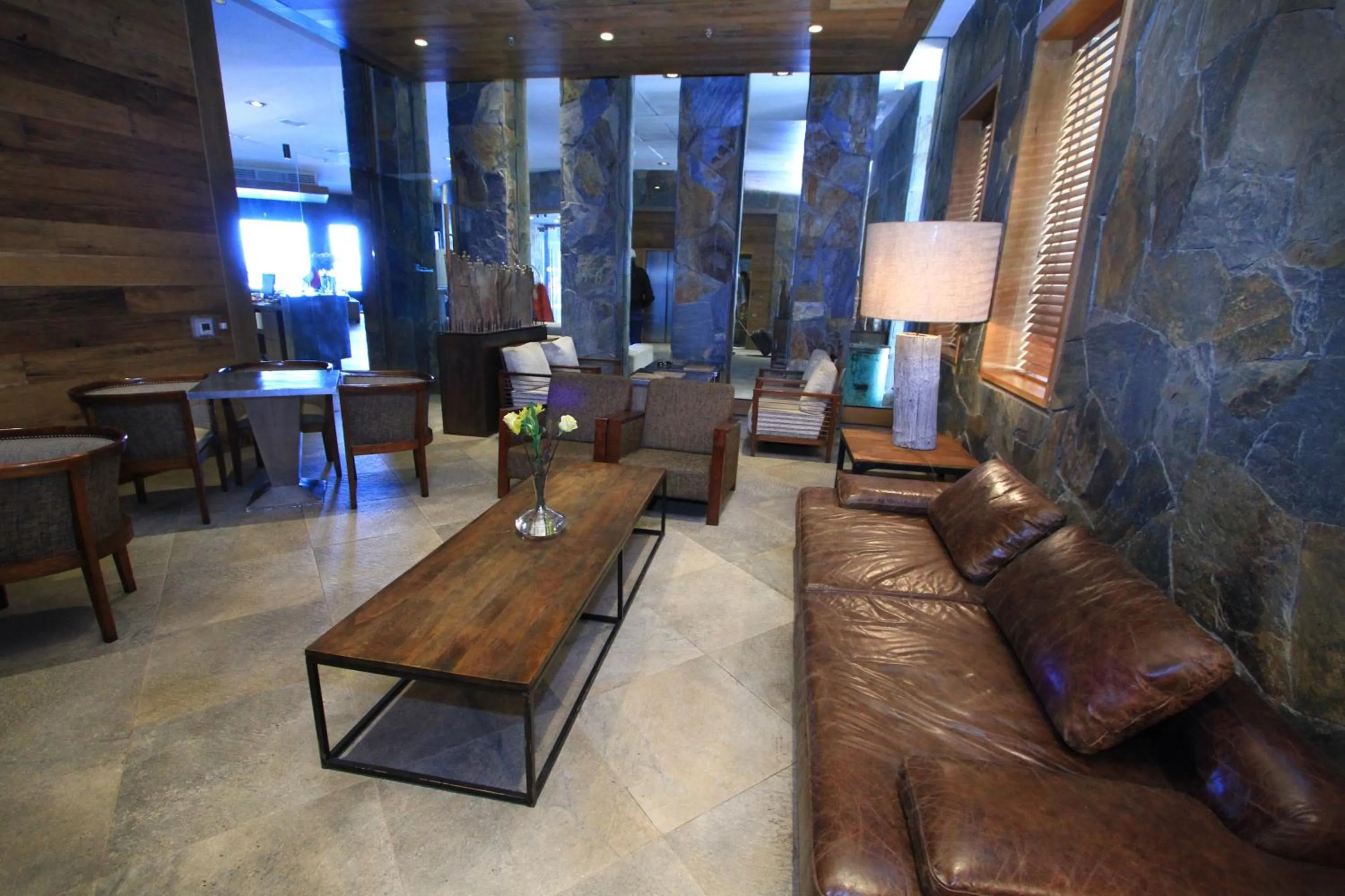 Living room in Radisson Hotel Puerto Varas