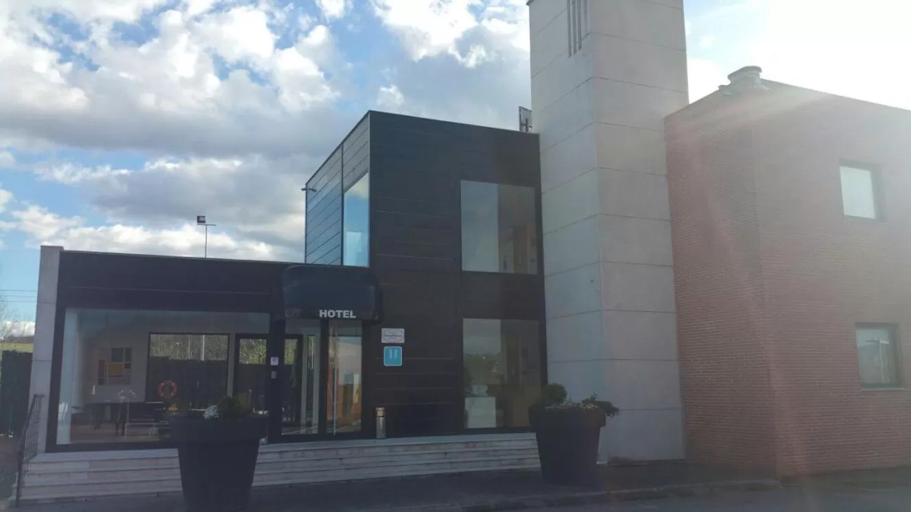 Facade/entrance in Puerta de Santillana