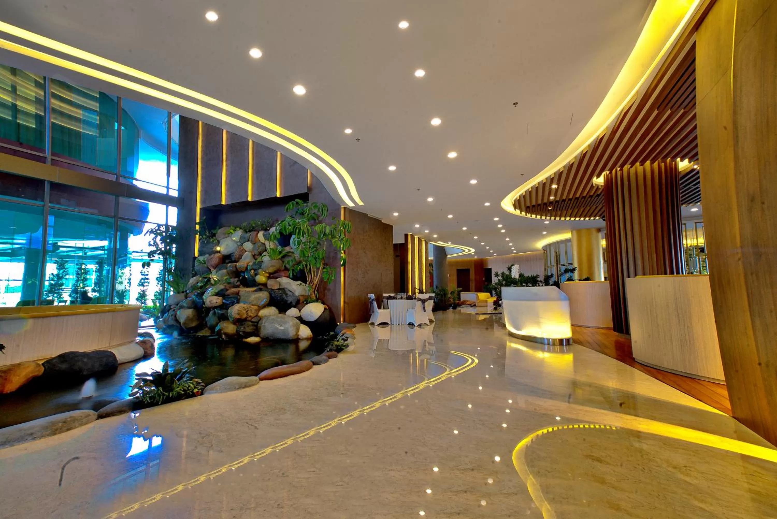Lobby or reception in Grand Soll Marina Hotel