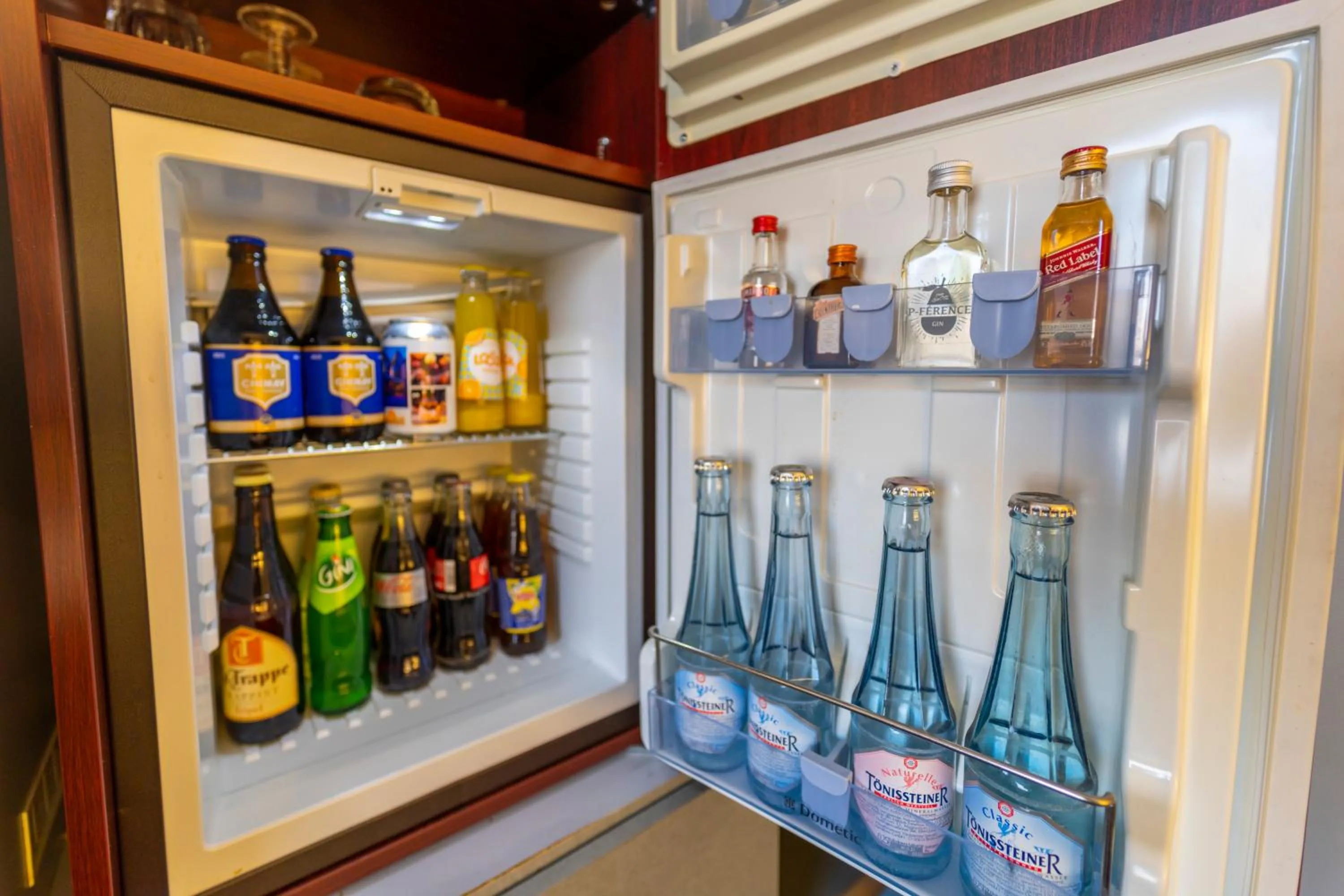 oven in Hotel Ambiotel