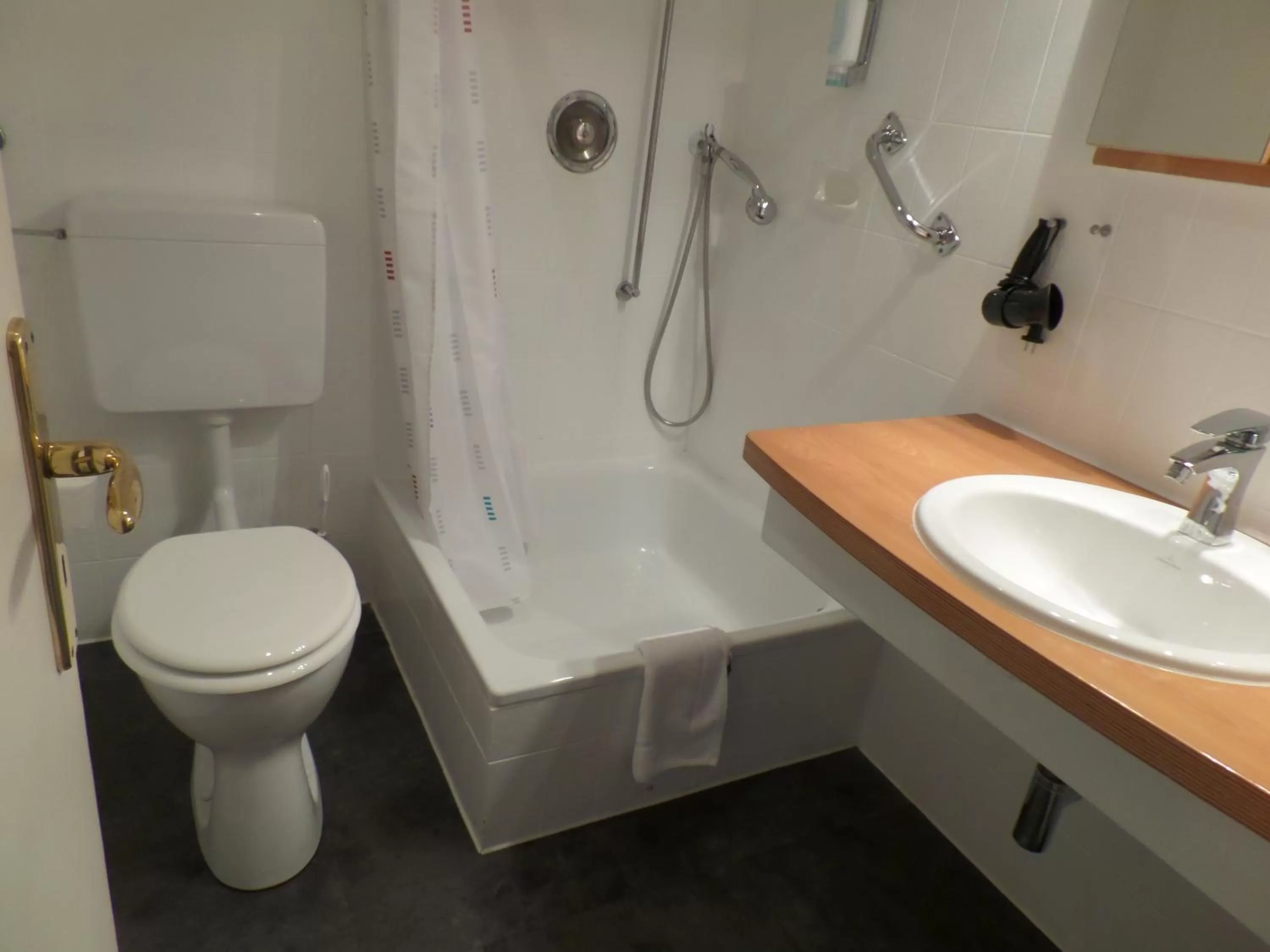 Bathroom in Hotel Brandl