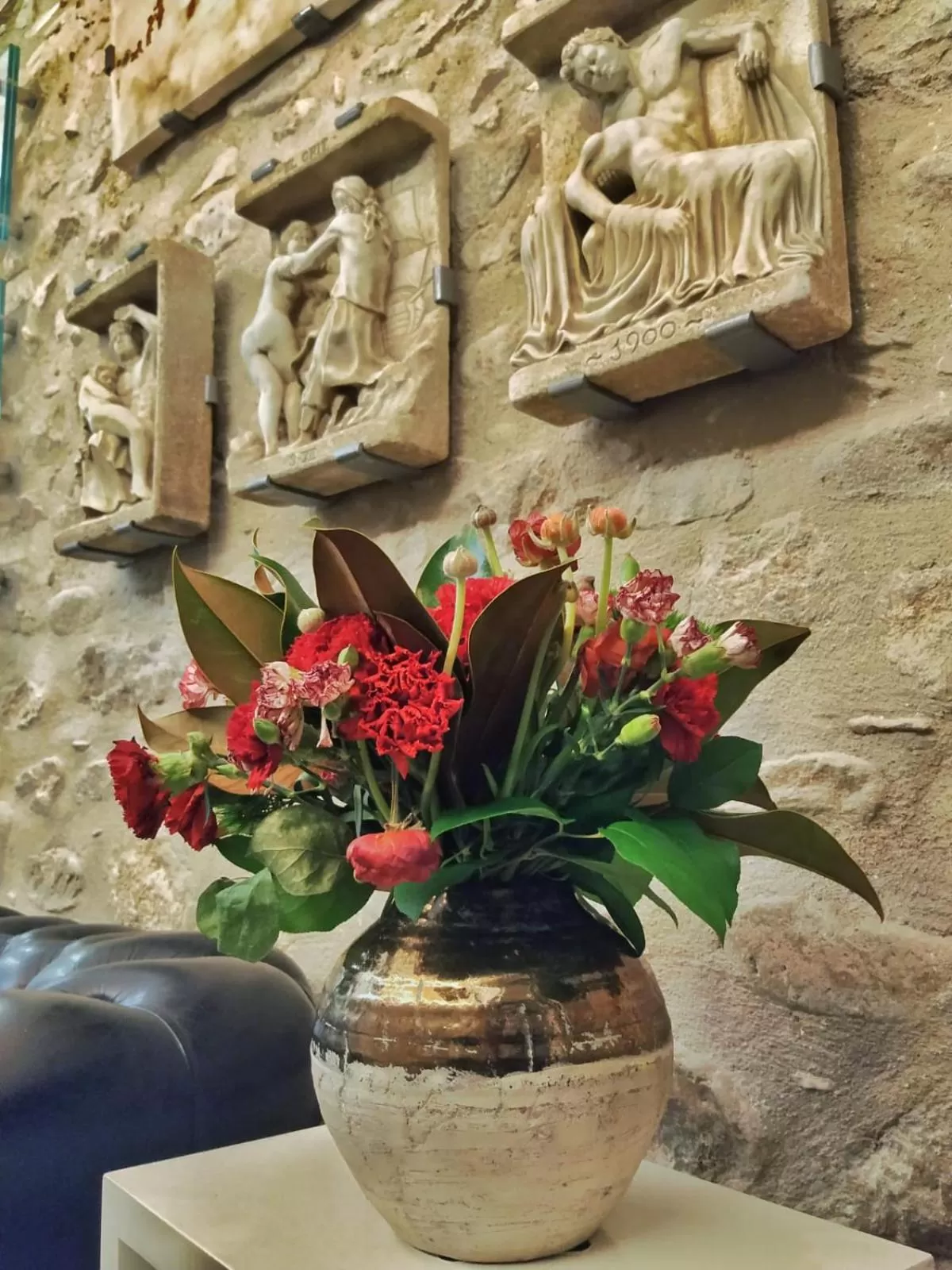 People in Hotel Museu Llegendes de Girona