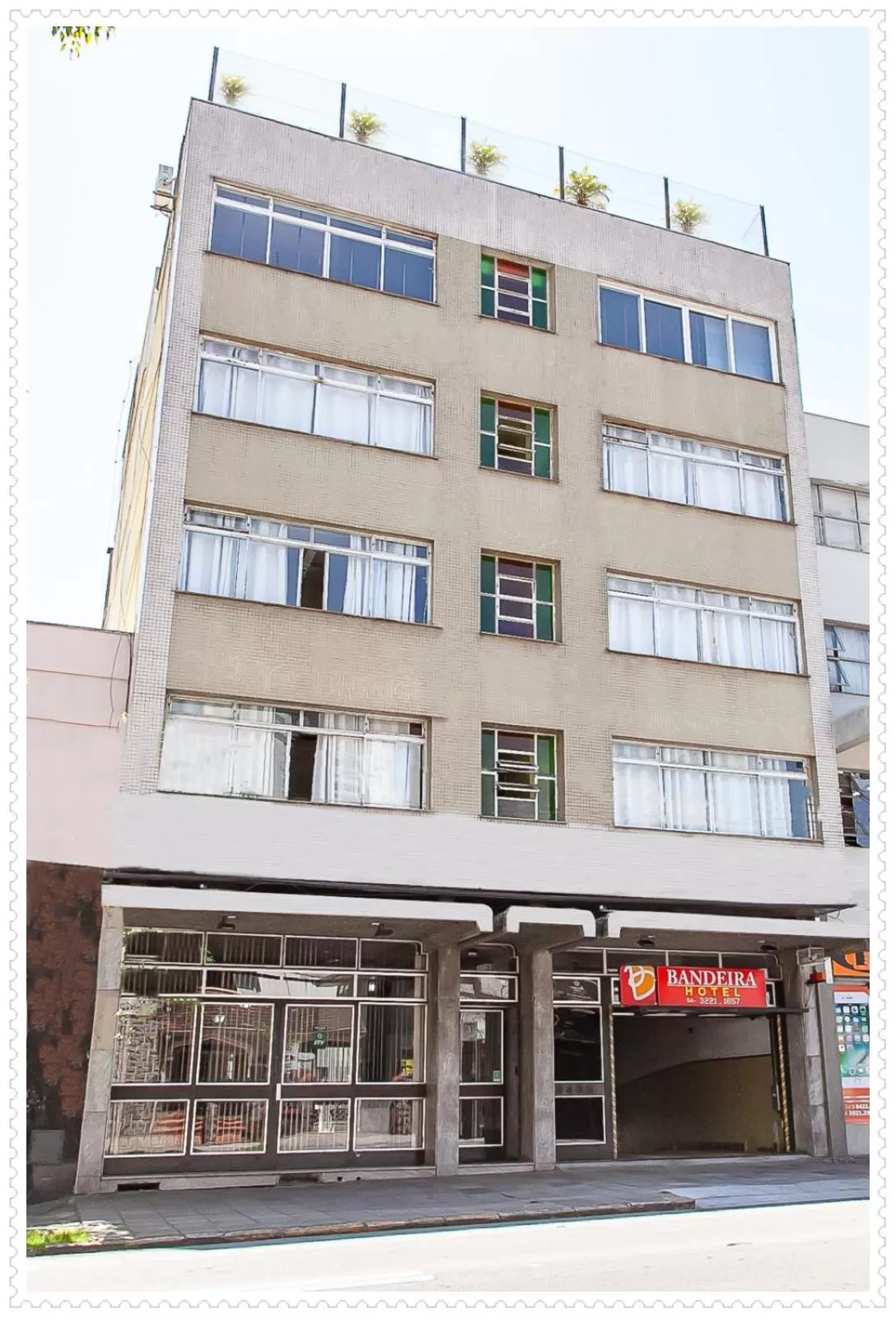 Street view, Property Building in Bandeira Hotel