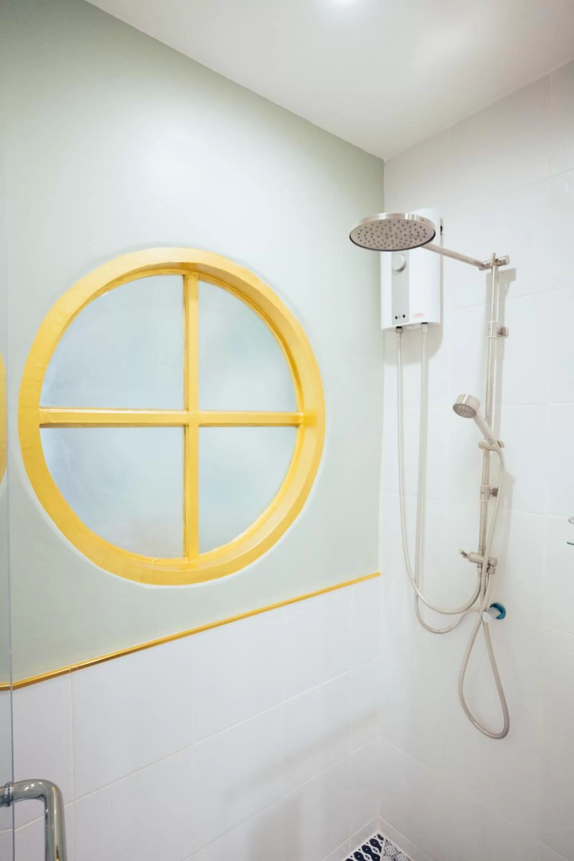 Shower, Bathroom in J's Cafe and Poshtel