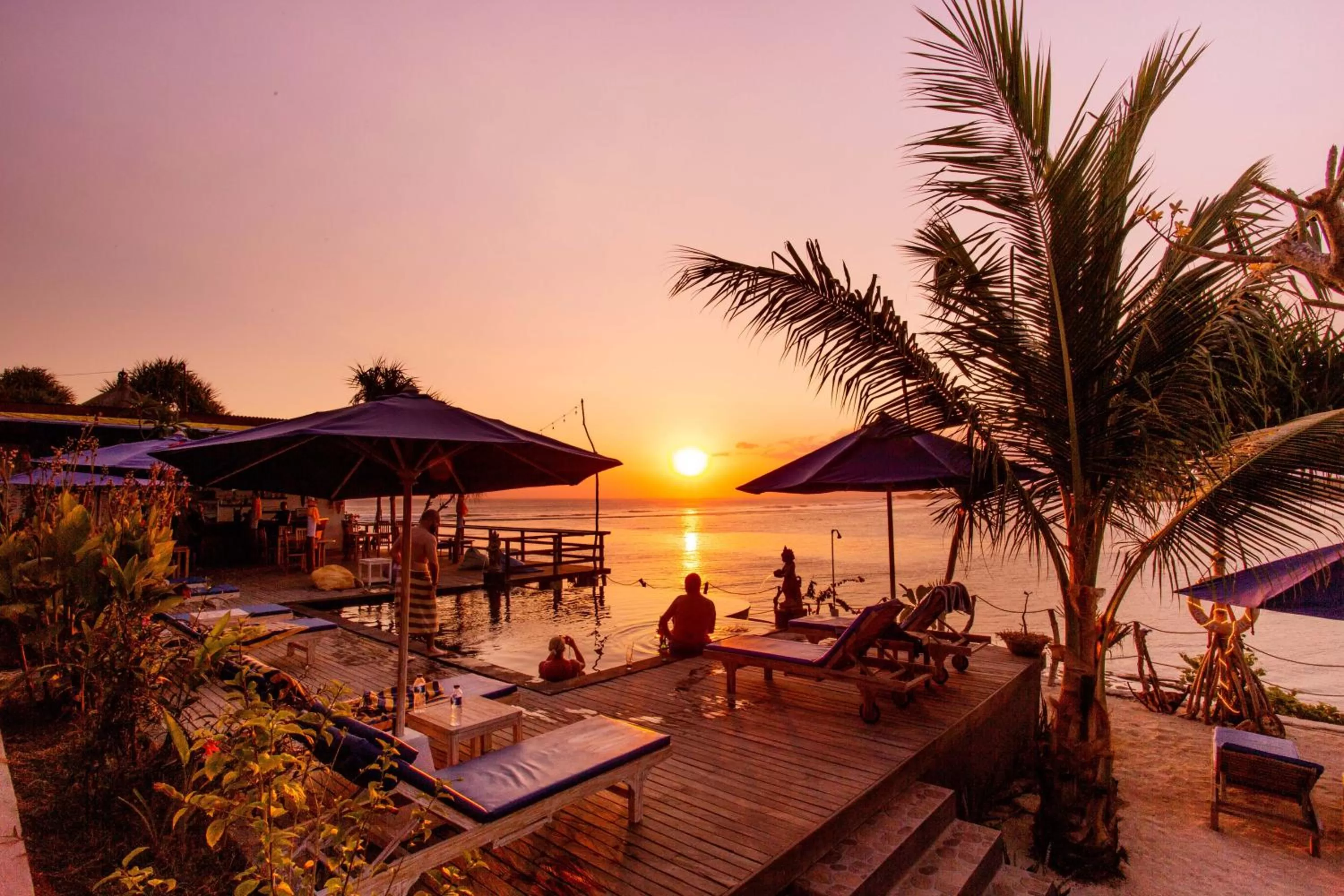 Sunset in Nusa Veranda Sunset Villas & Restaurant