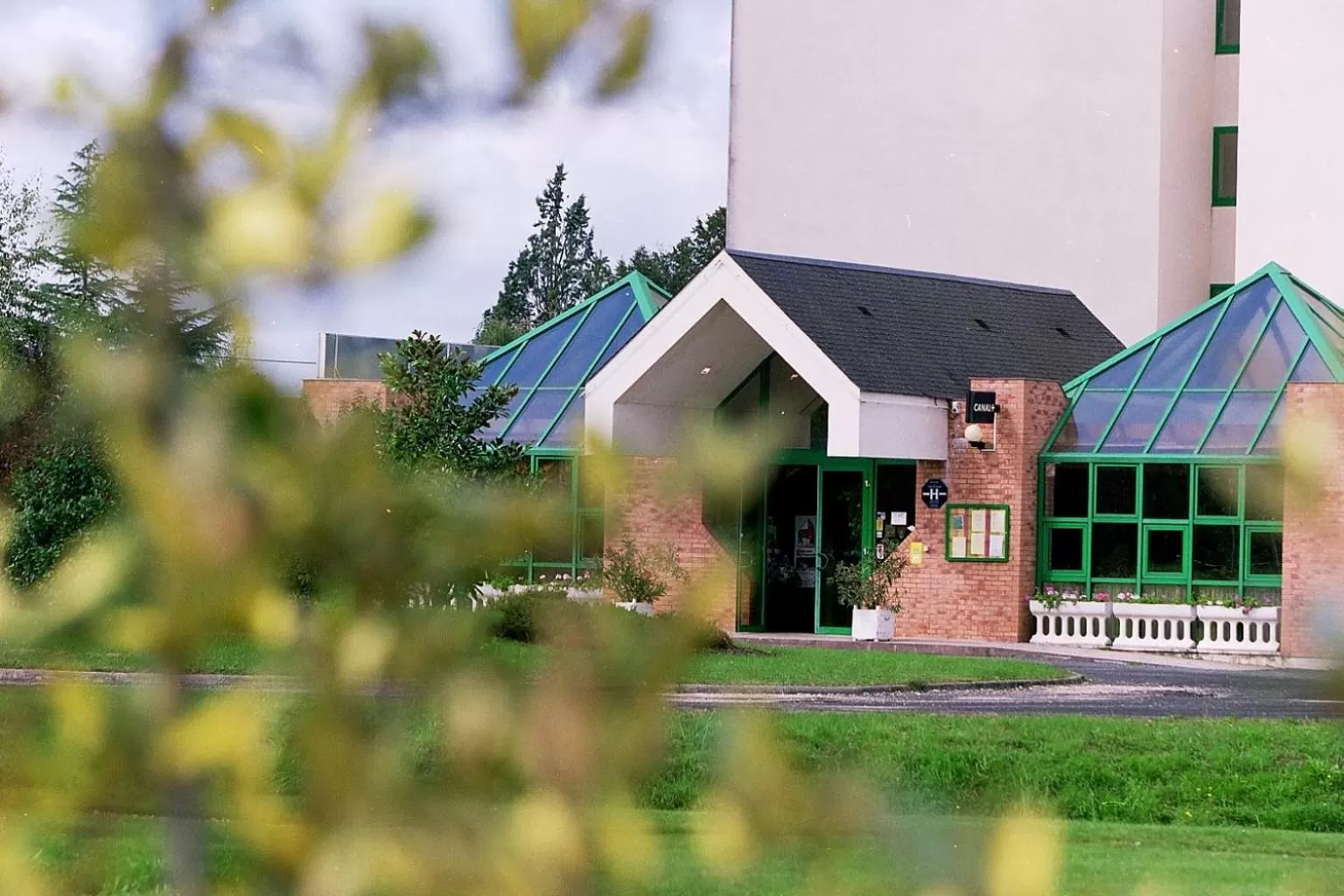 Facade/entrance in Cit'Hotel LA PYRAMIDE