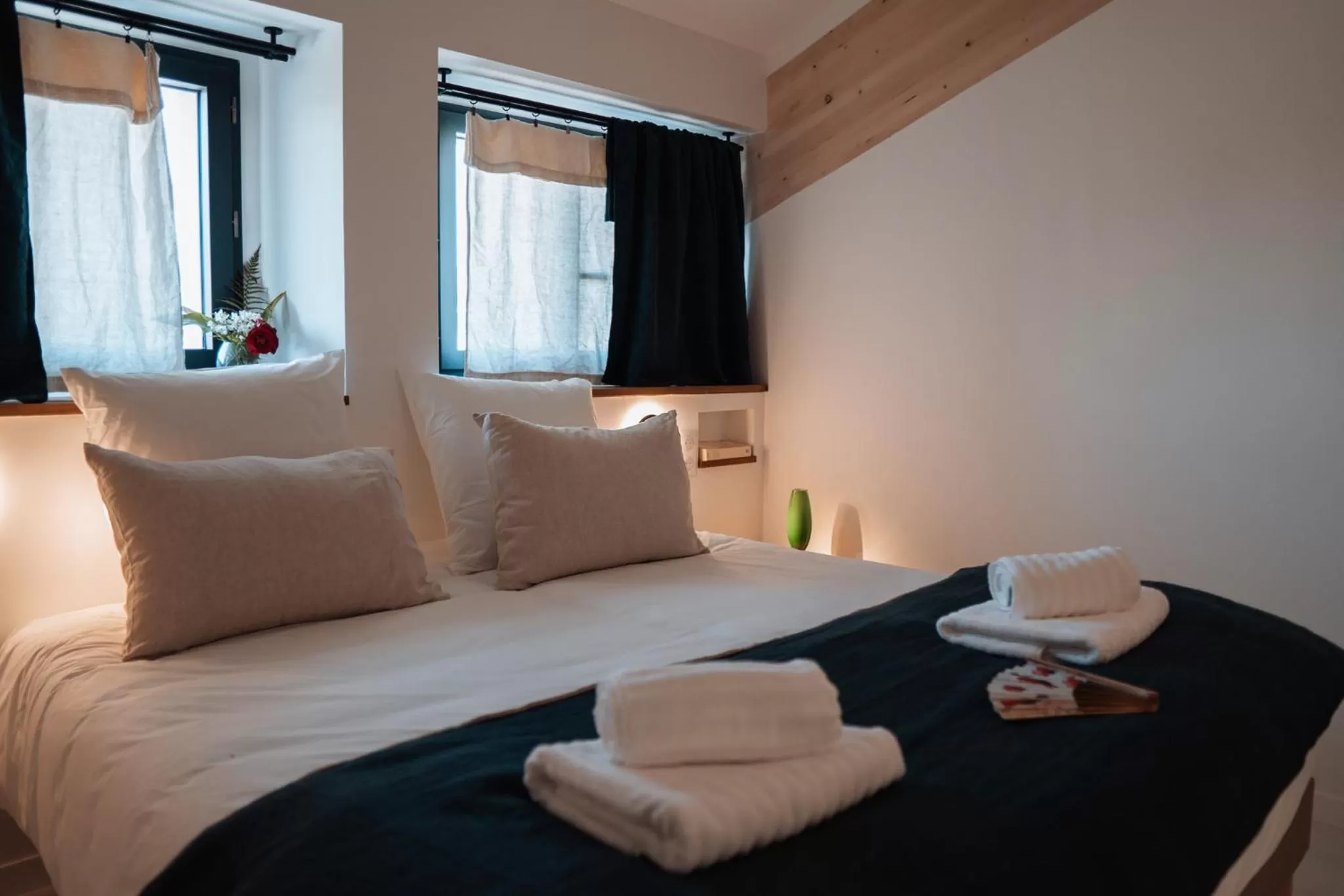 Photo of the whole room, Bed in Biarritz Surf Lodge Chambre d'hôtes